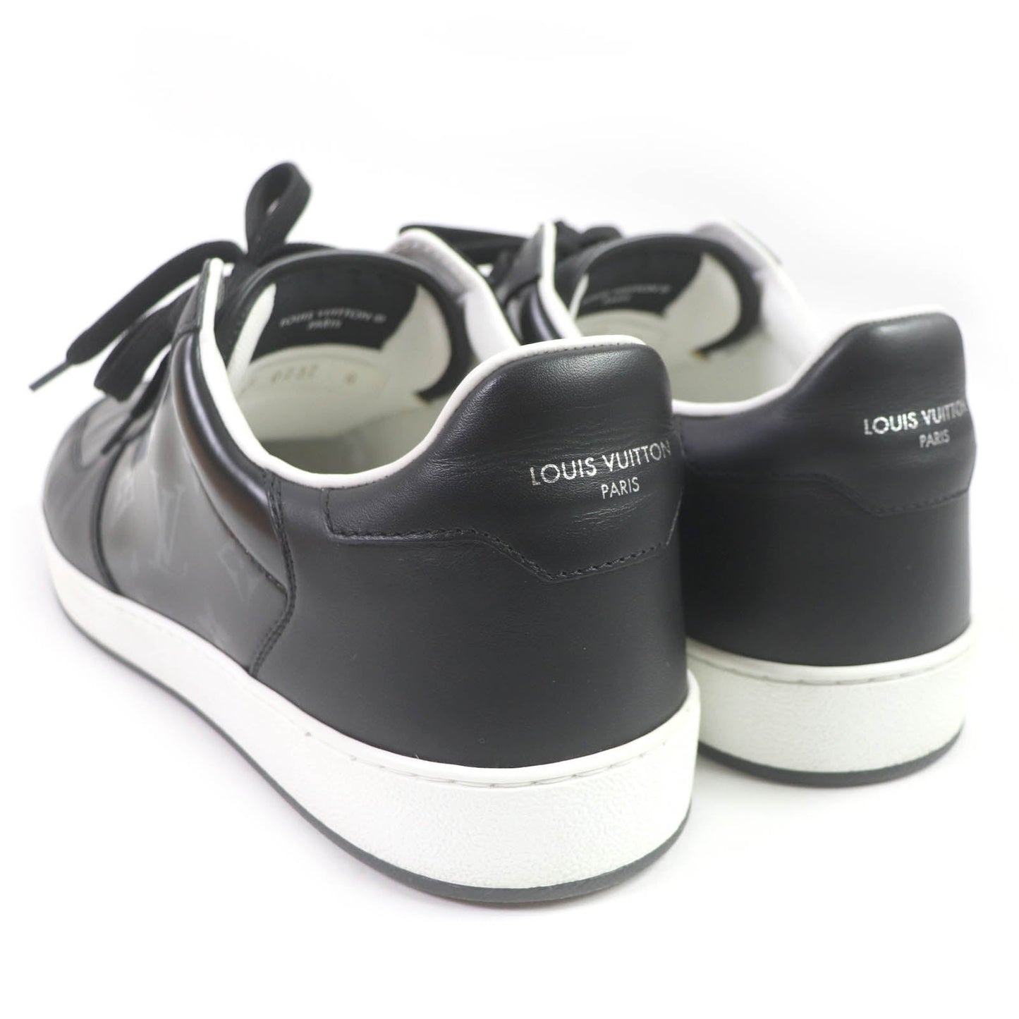 Louis Vuitton Low Cut Sneakers Main