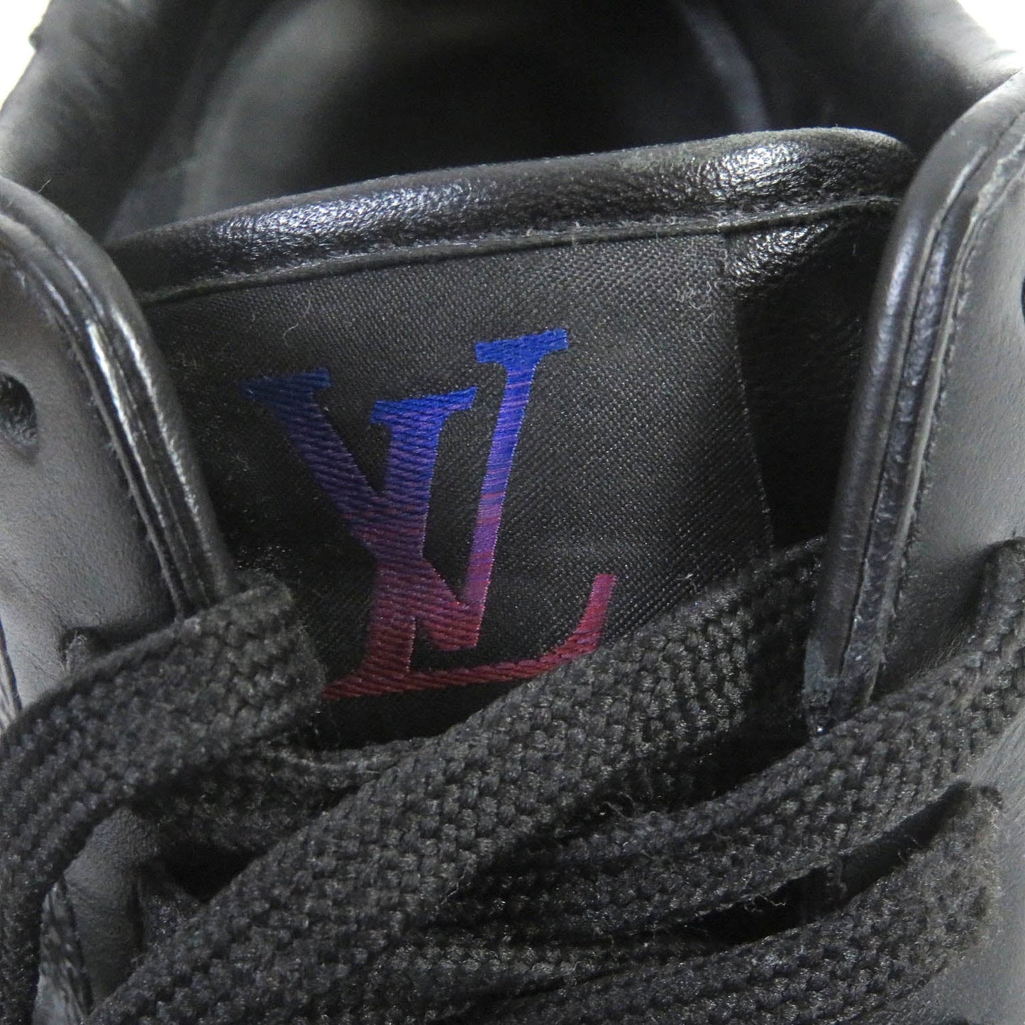 Louis Vuitton Low Cut Sneakers Main