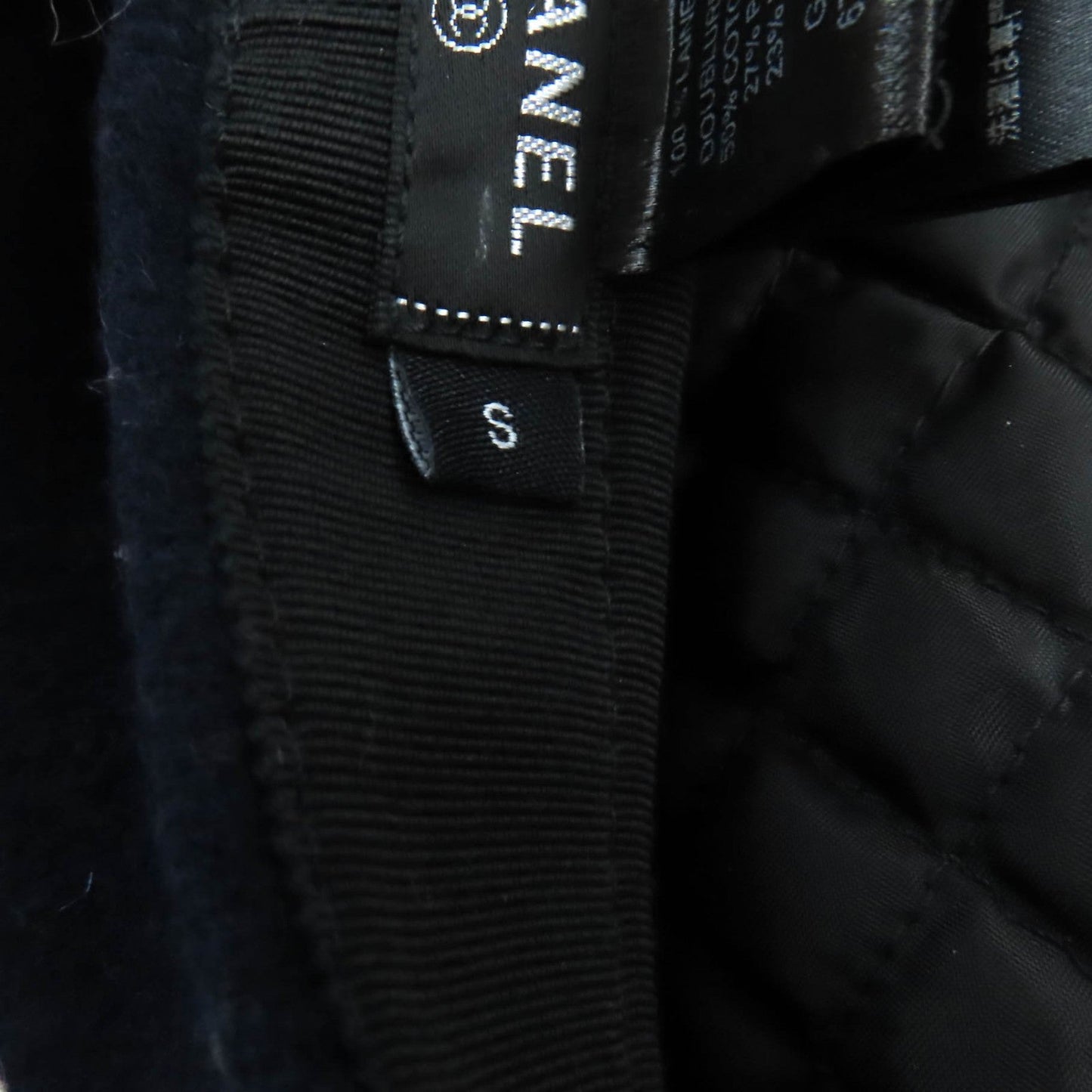 Chanel Casquette 19V Outer
