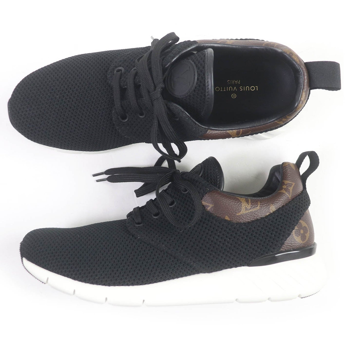 Louis Vuitton Low Cut Sneakers Main