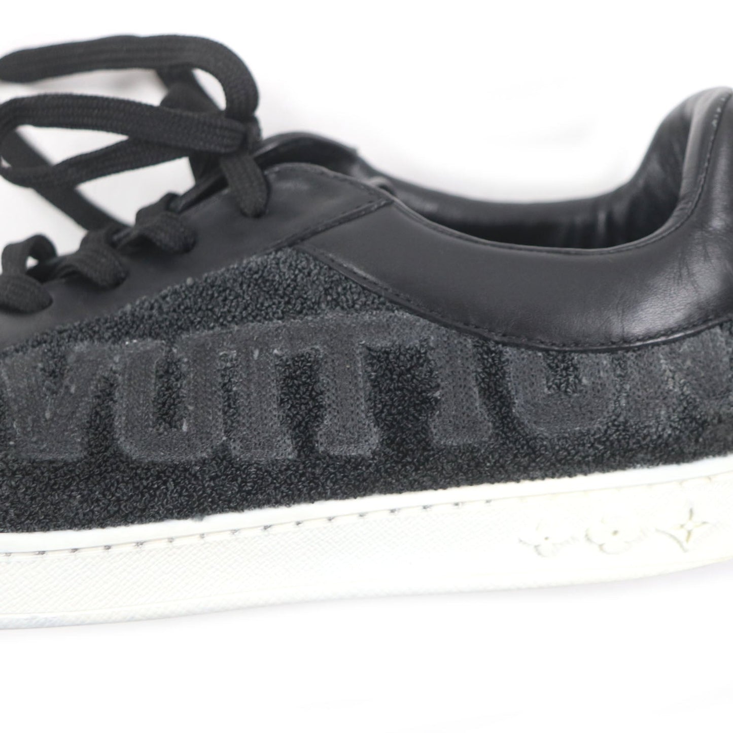 Louis Vuitton Low Cut Sneakers Main