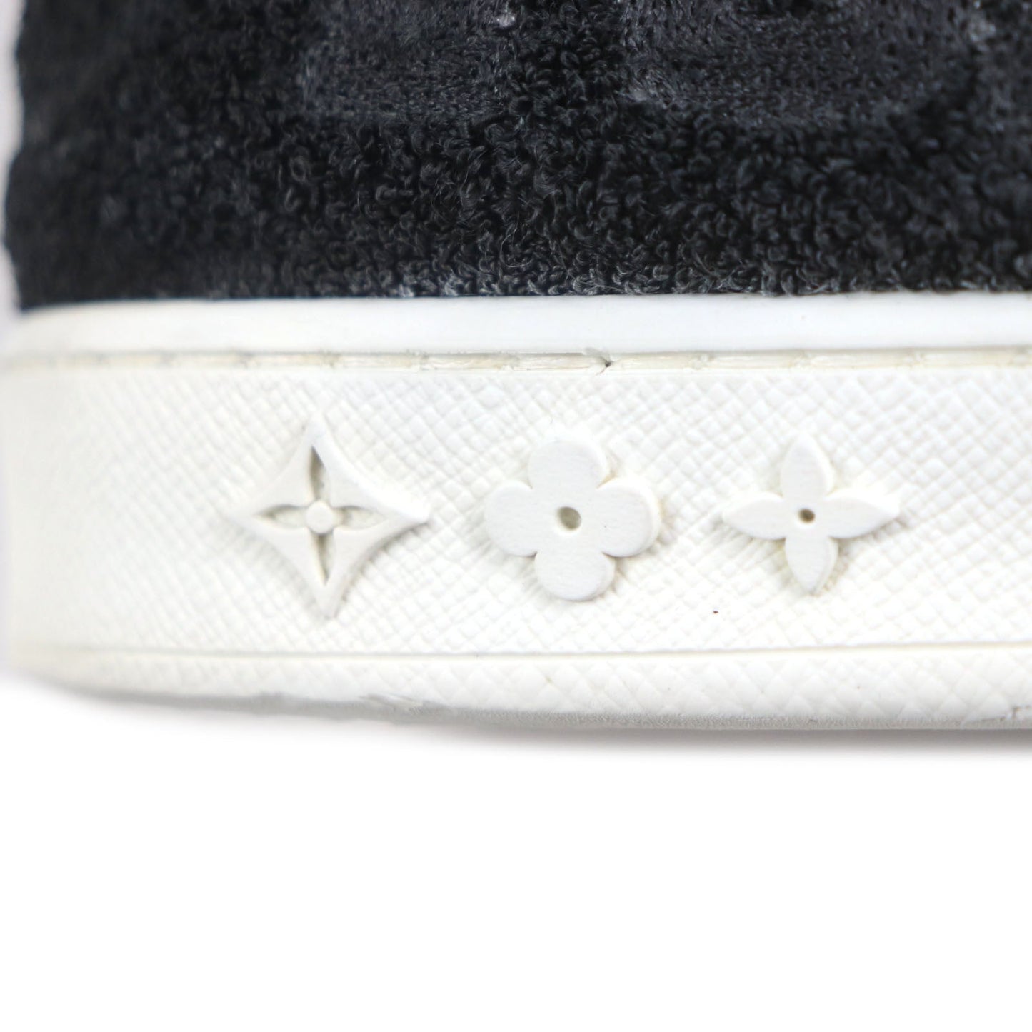 Louis Vuitton Low Cut Sneakers Main