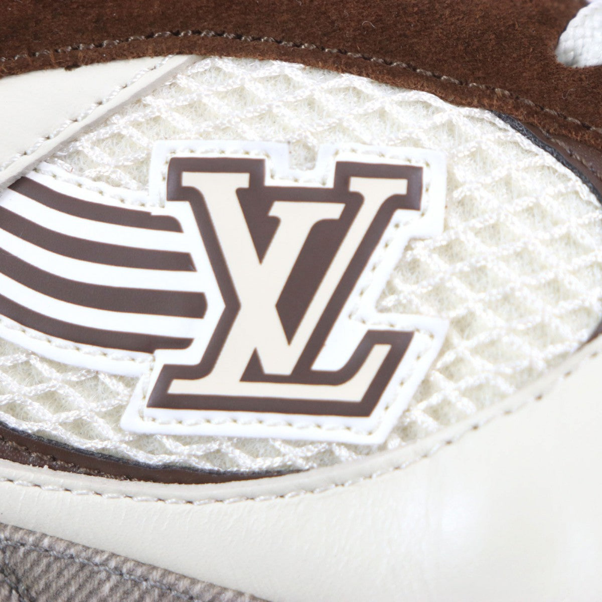 Louis Vuitton Sneakers 1Acvef Main