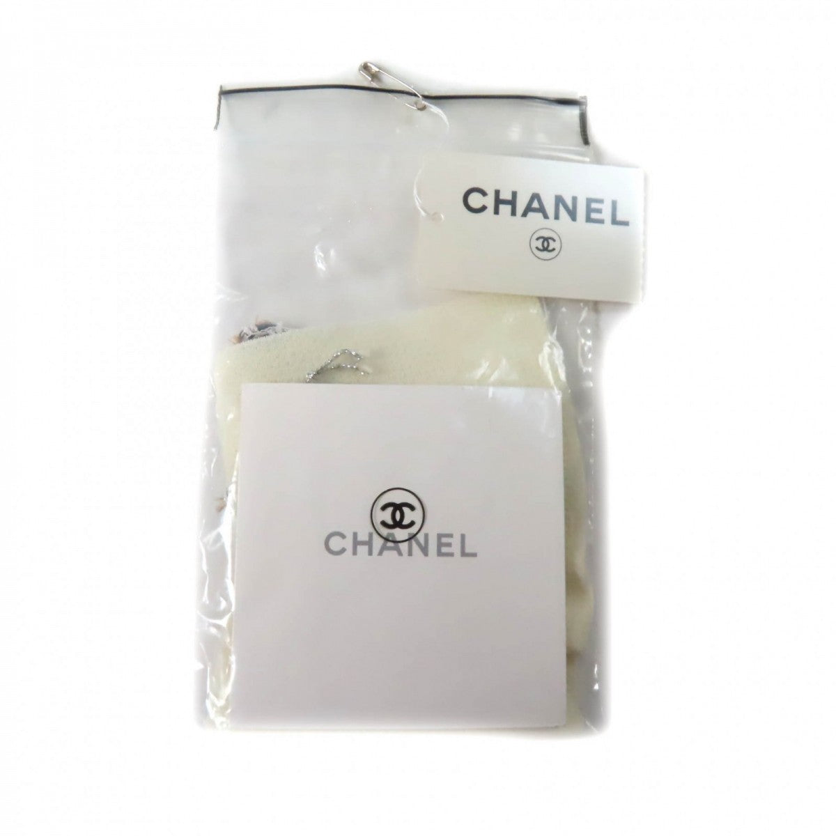 Chanel Cut 05C P24999 Outer