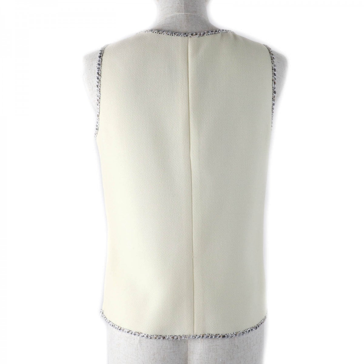 Chanel Cut 05C P24999 Outer
