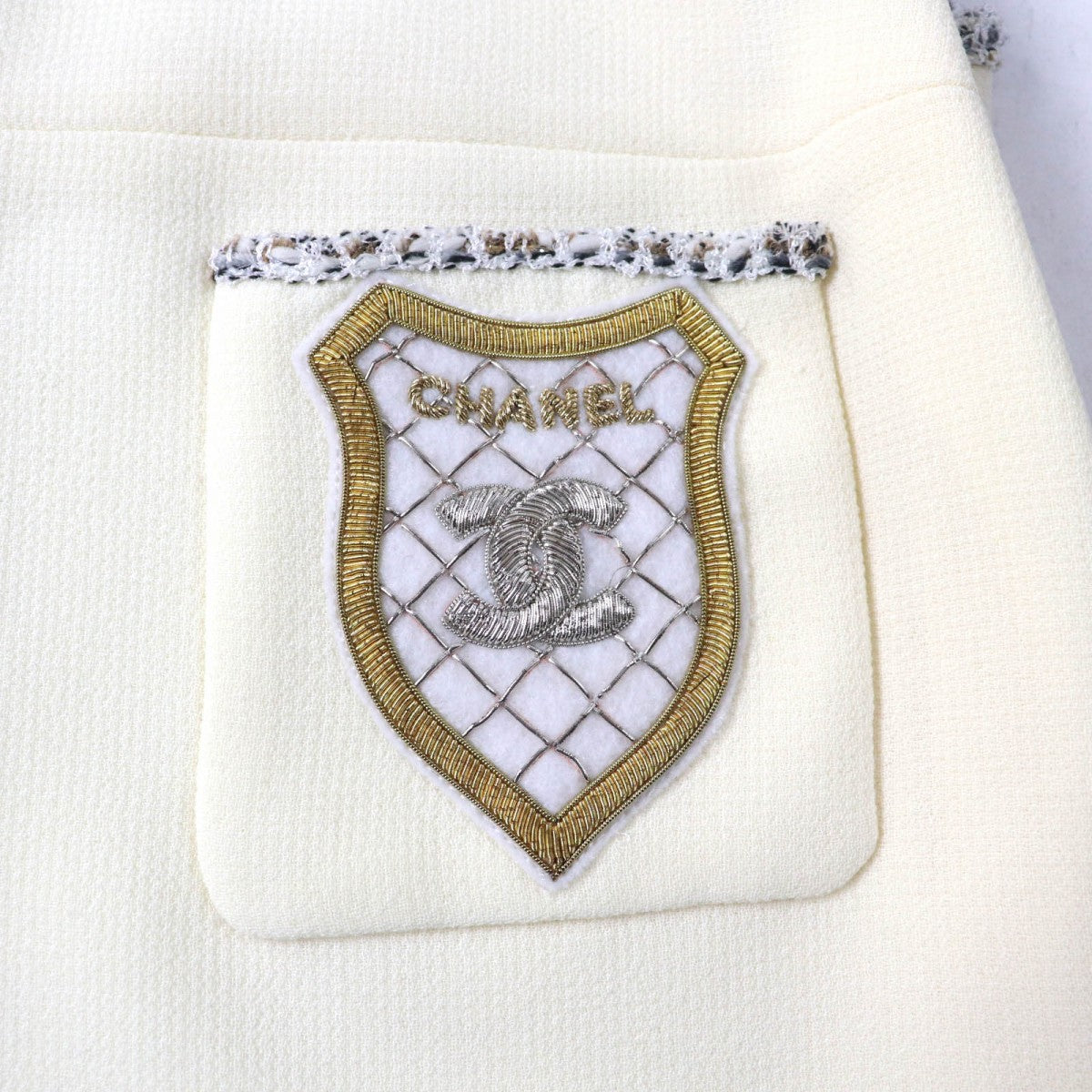 Chanel Cut 05C P24999 Outer