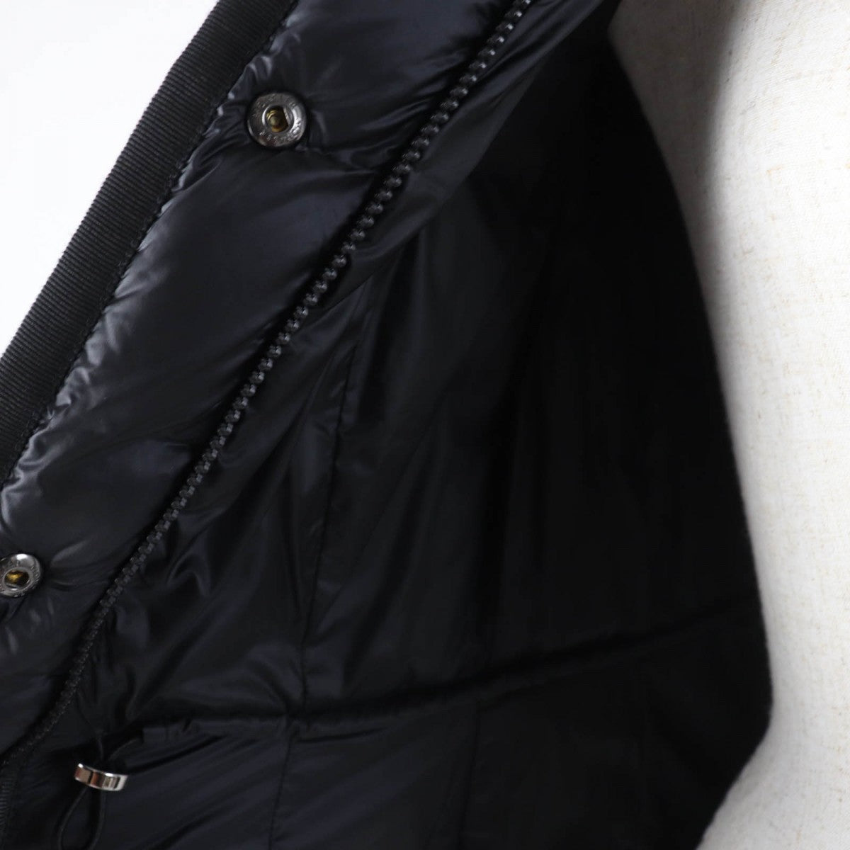 Moncler Down Coat Nylon Black Hermine Zero