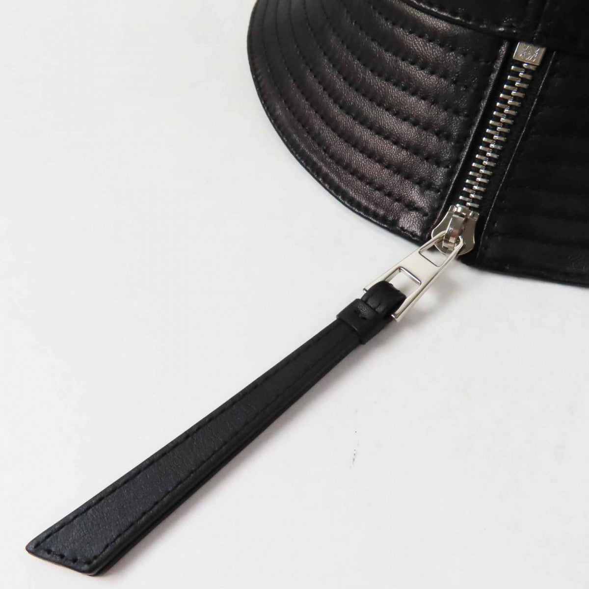 Loewe Hat Main