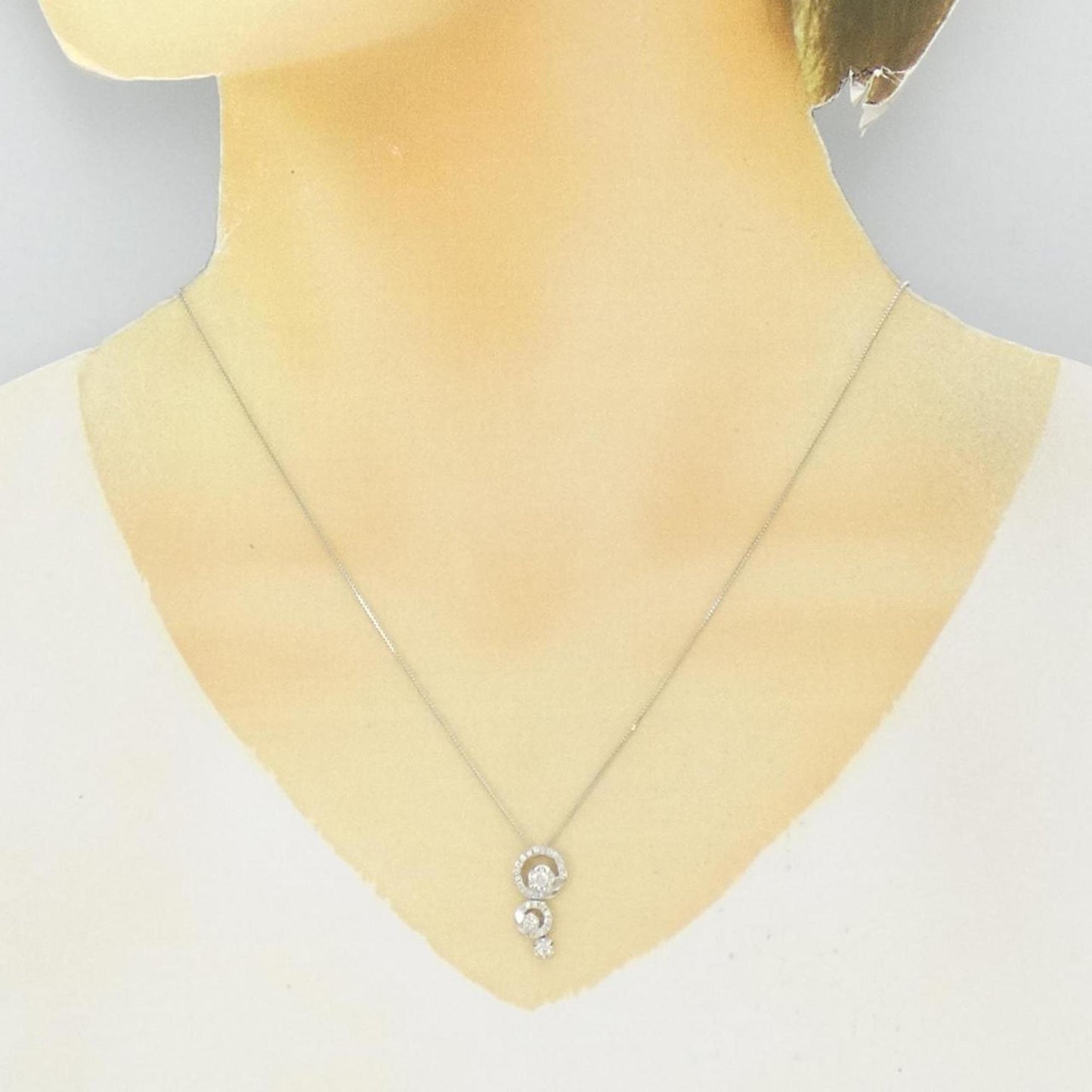 Vendome Diamond Necklace 0.26Ct