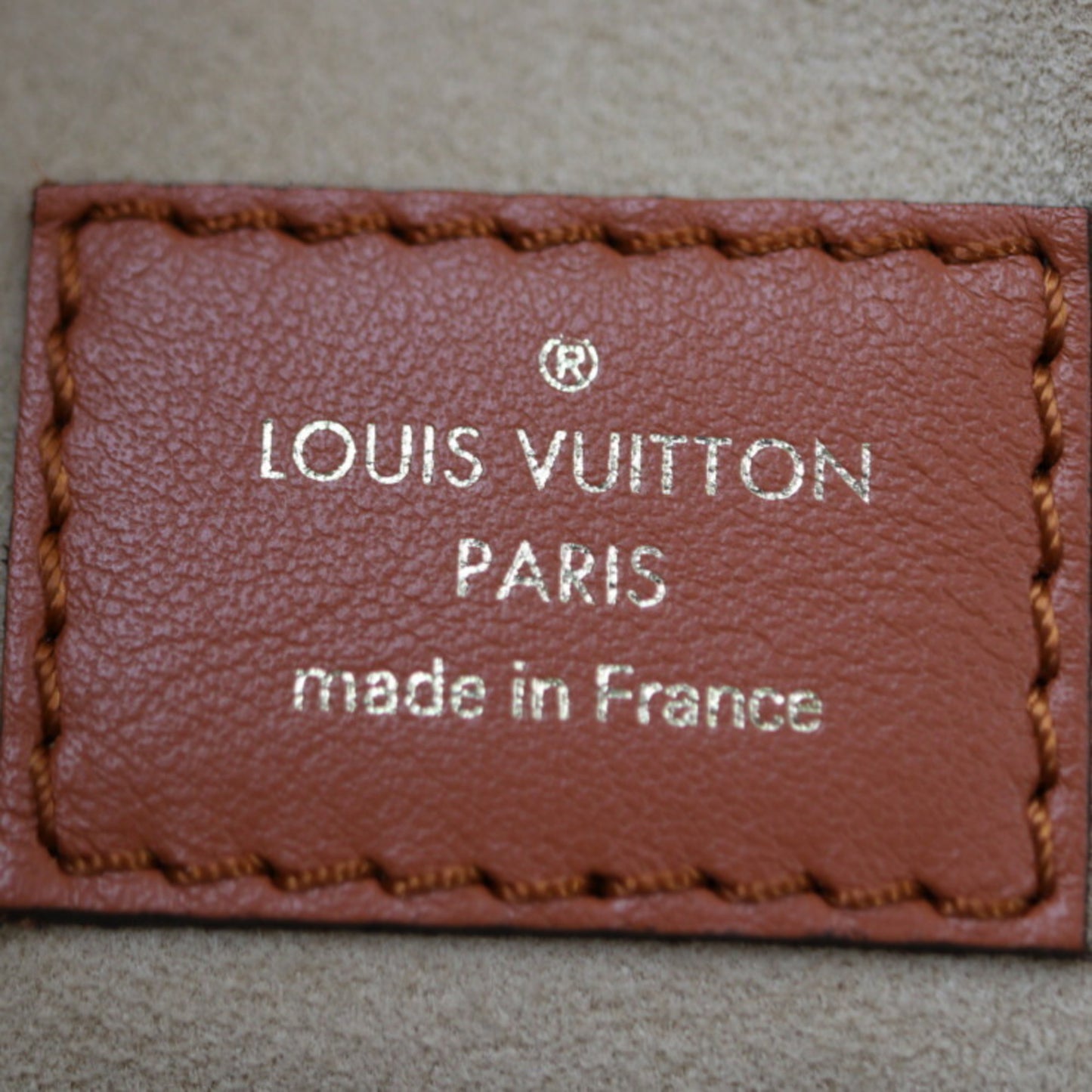 Louis Vuitton On My Side Mm Monogram Tuftage Handbag M53825 Calf Leather Gale Tote Bag Shoulder