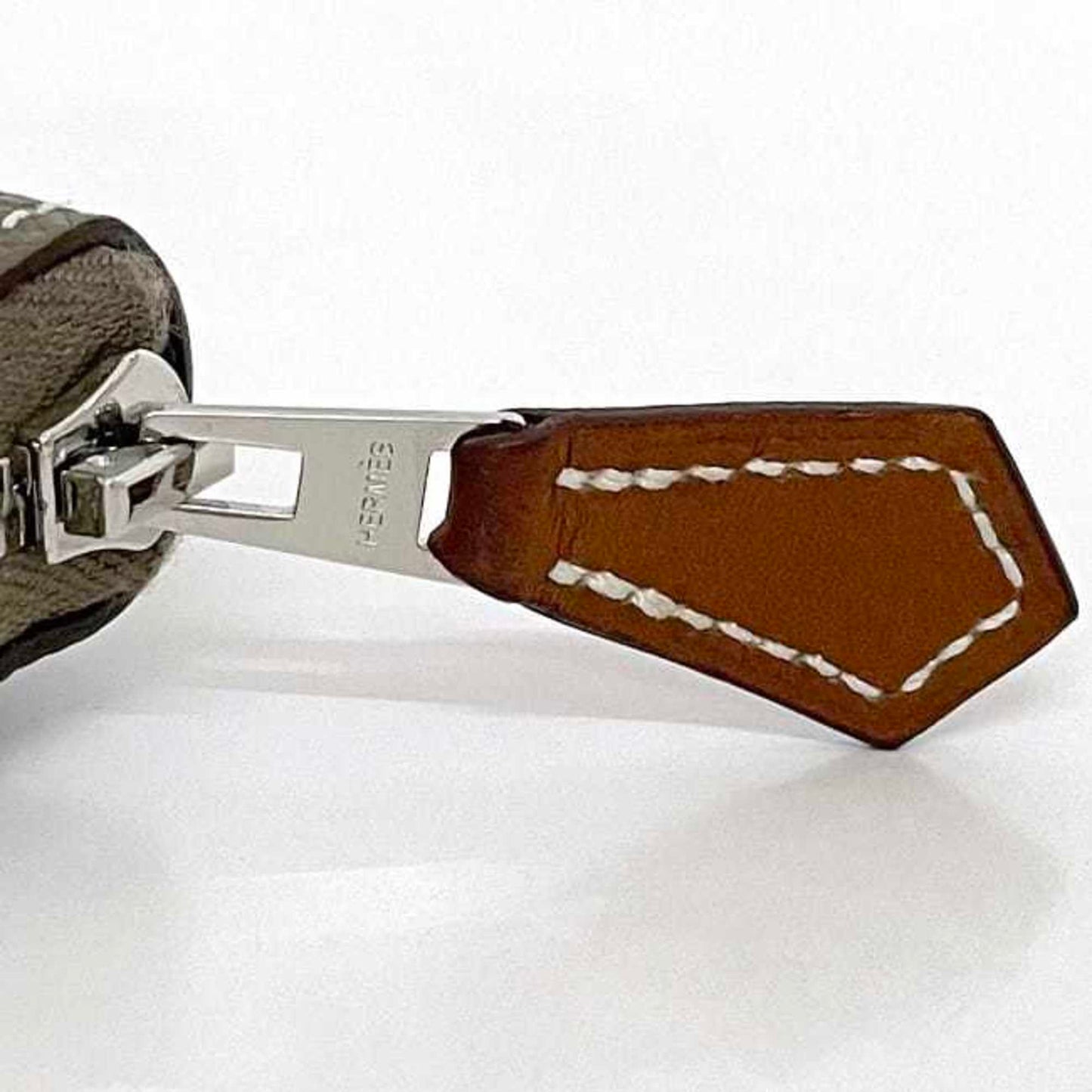 Hermes Round Long Wallet Azap Silkin F-22990 Beige Etoupe Leather Epsom Silk Z Stamp Hermes
