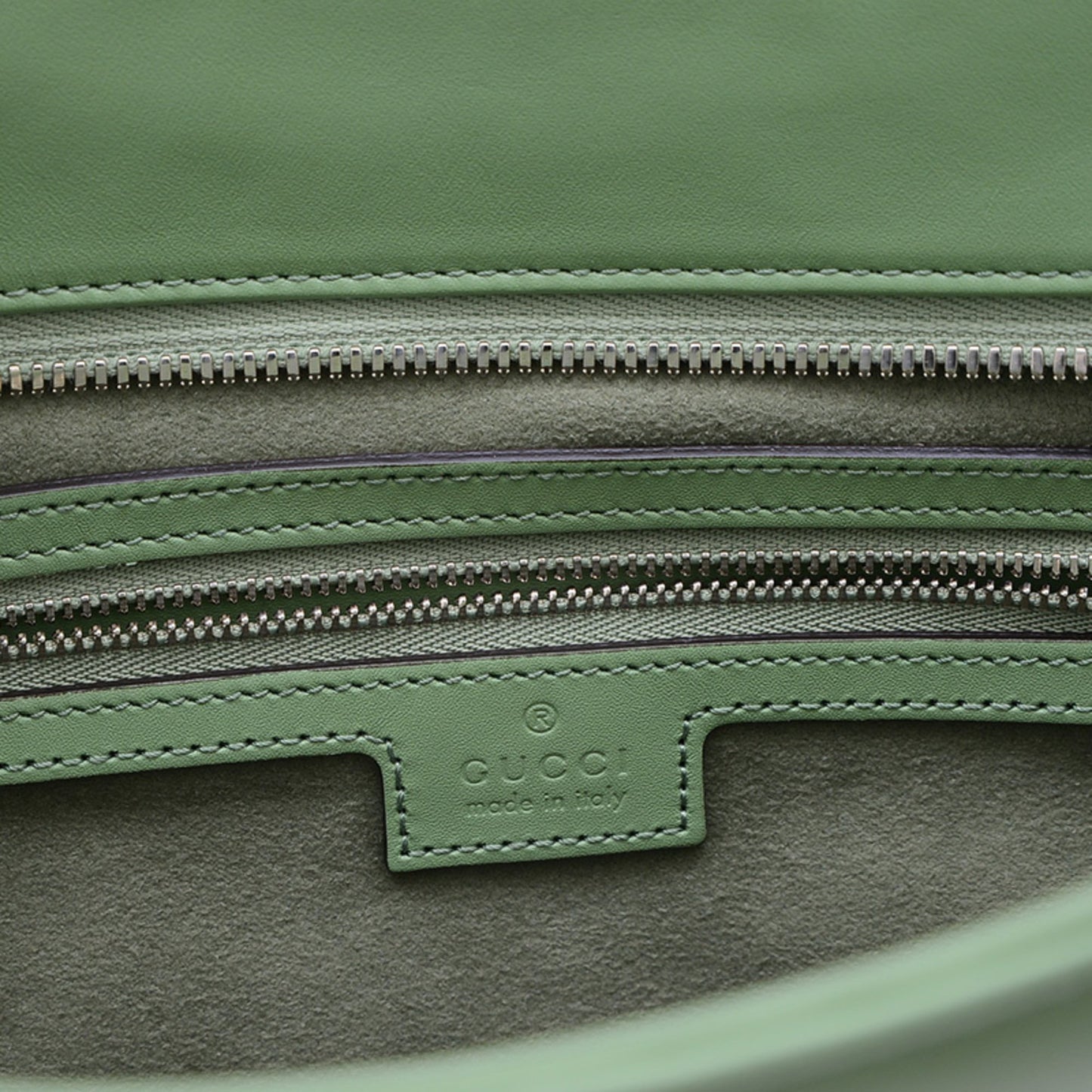 Gucci Petite Gg Small Tote Bag In Green Leather