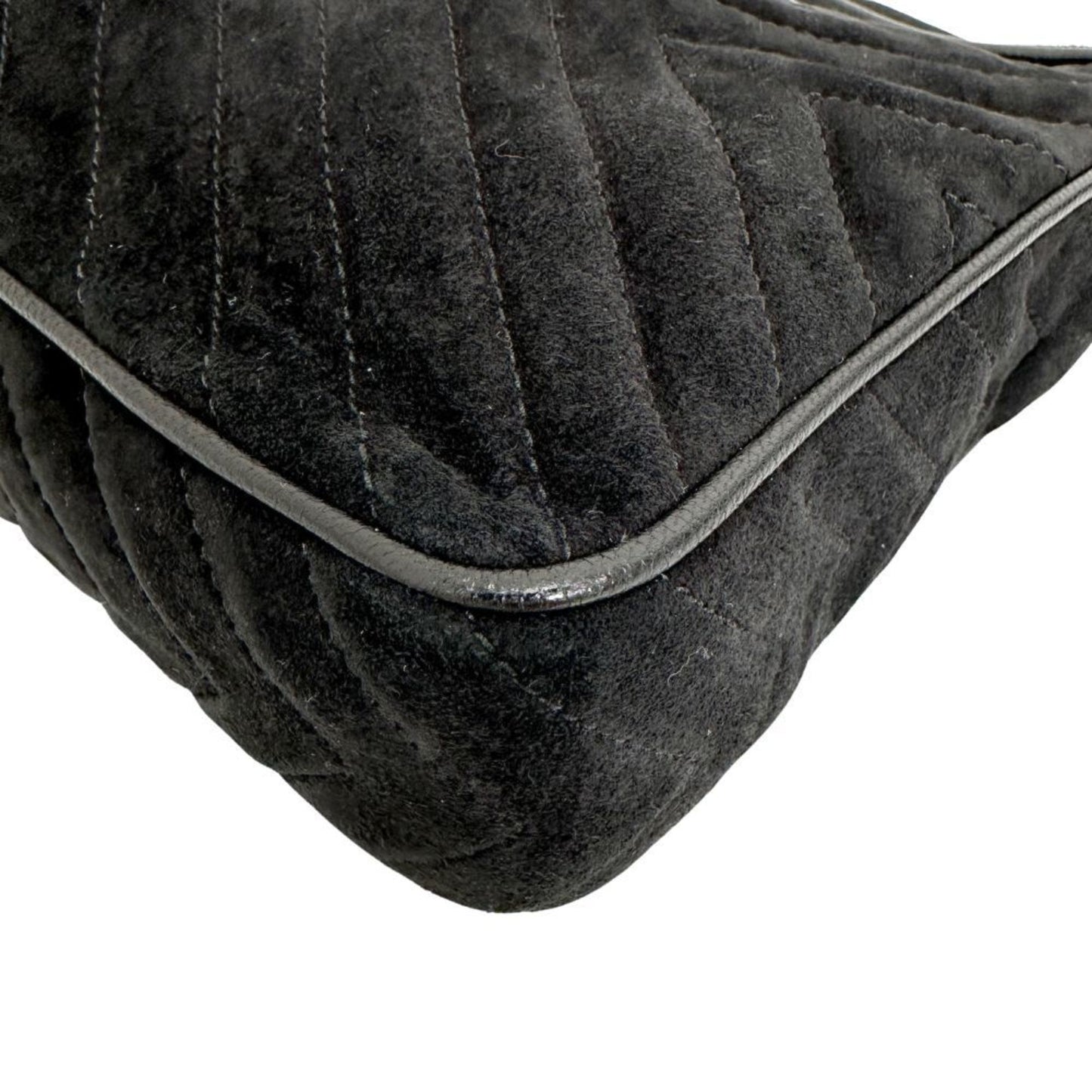 Chanel Chainshoulder Shoulder Bag V Stitch Suede 2000 A5
