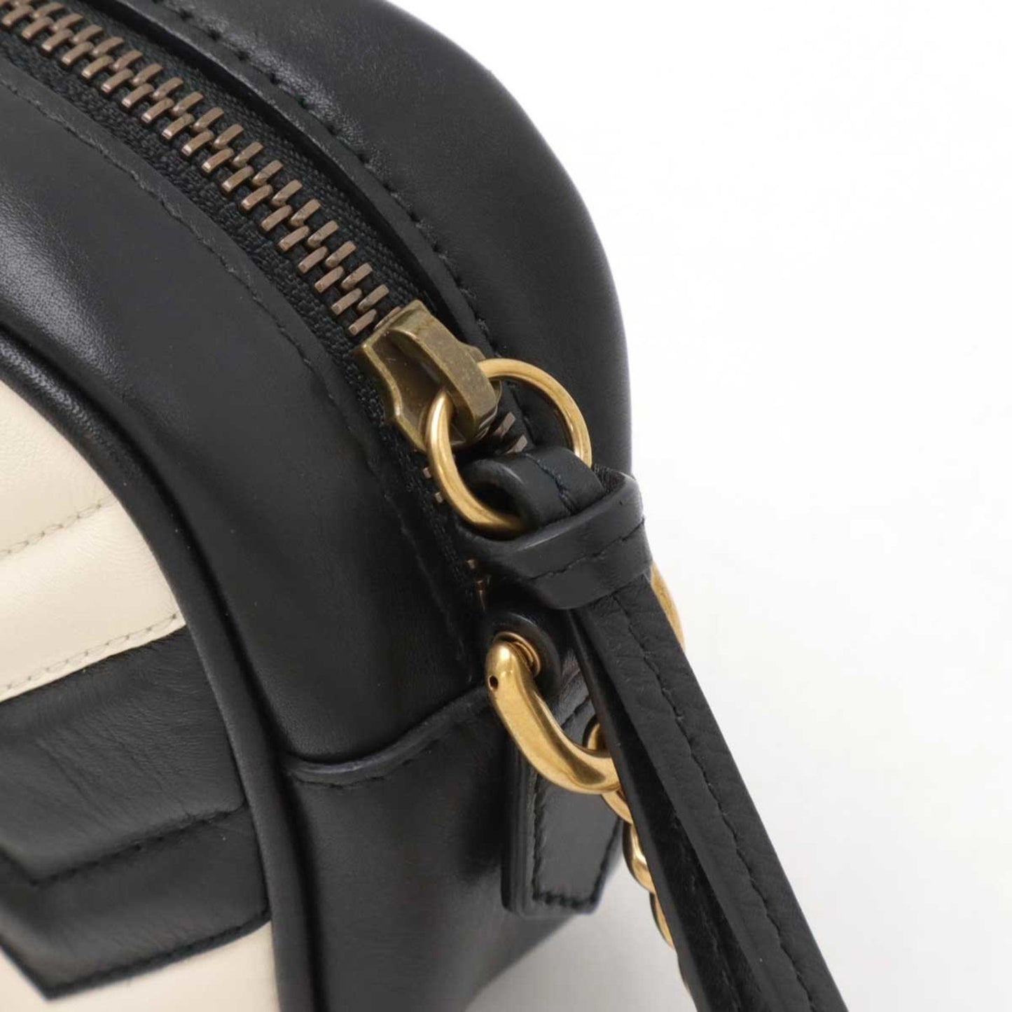 Gucci Gg Marmont Quilted Shoulder Bag