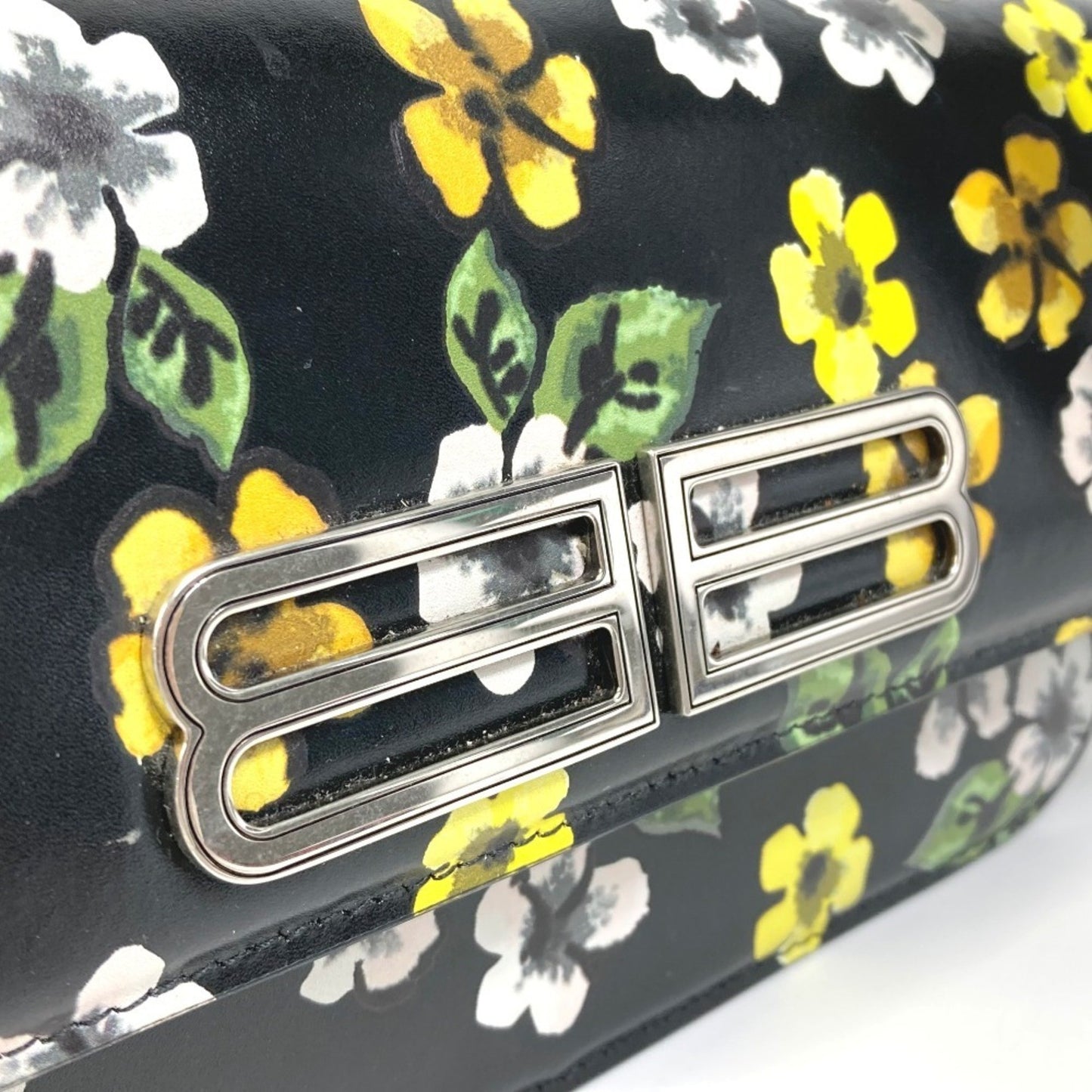 Balenciaga 674693 Gossip Flower Shoulder Bag In Leather