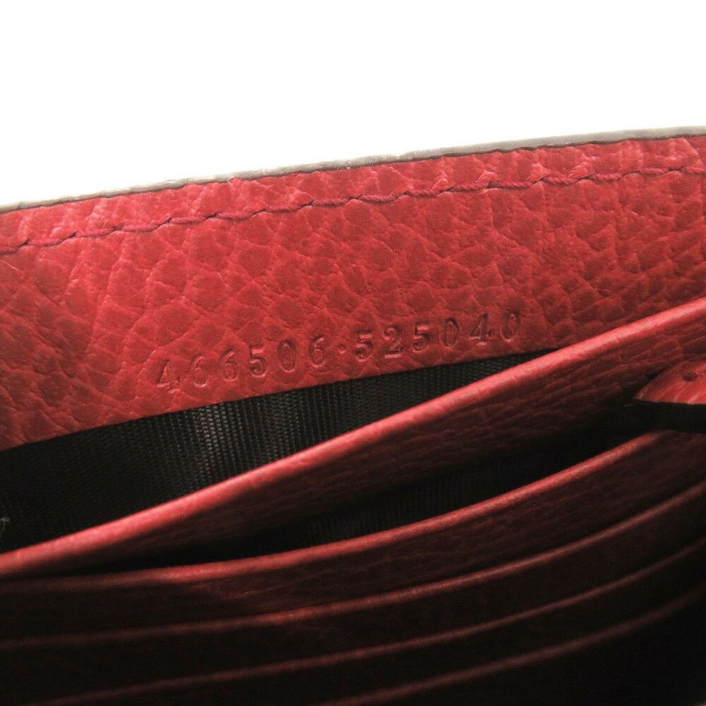 Like New Gucci Interlocking G 466506 Leather Red Chain Wallet Shoulder 1465Gucci