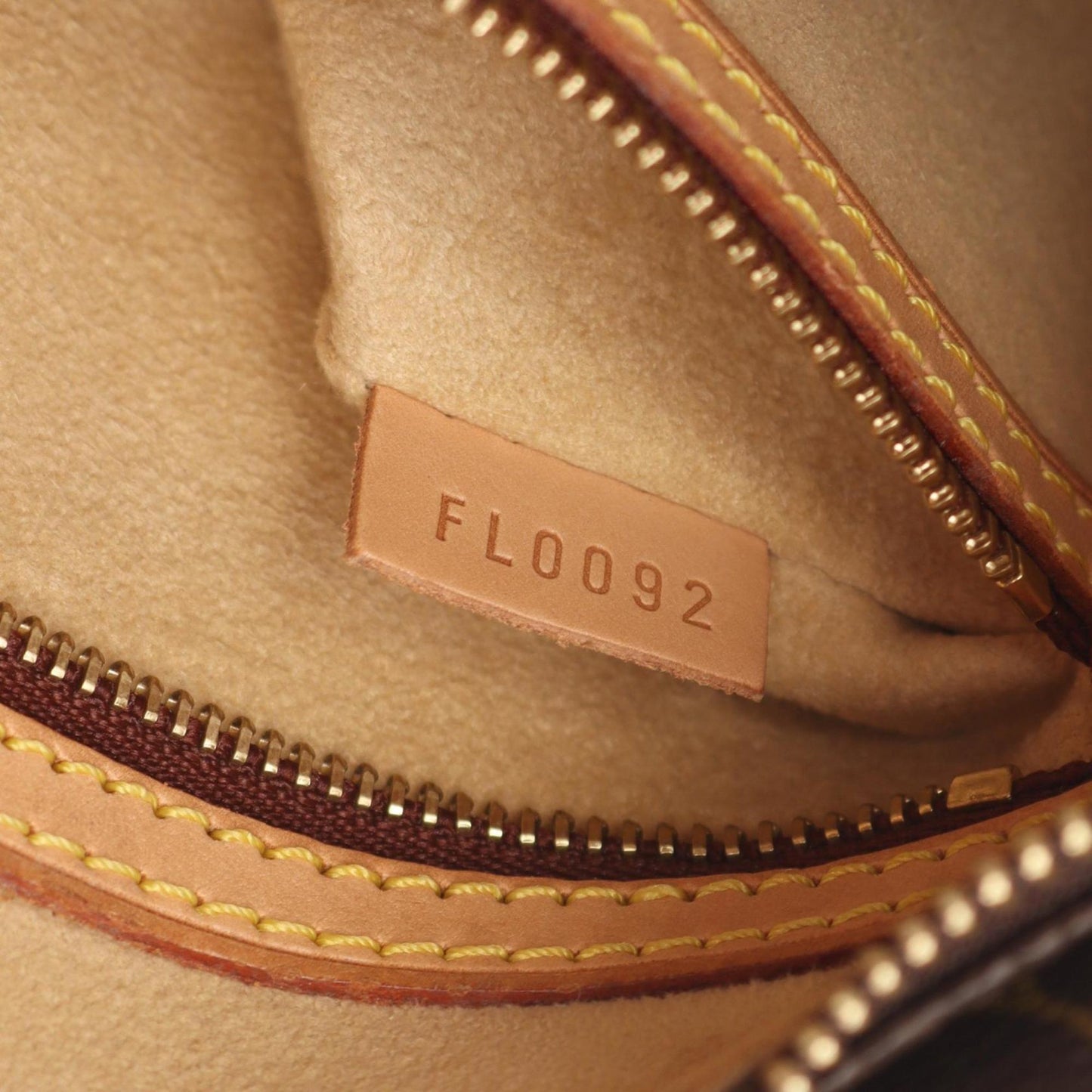 Louis Vuitton Louis Vuitton Looping Mm Shoulder Bag Coated Canvas Leather Monogram