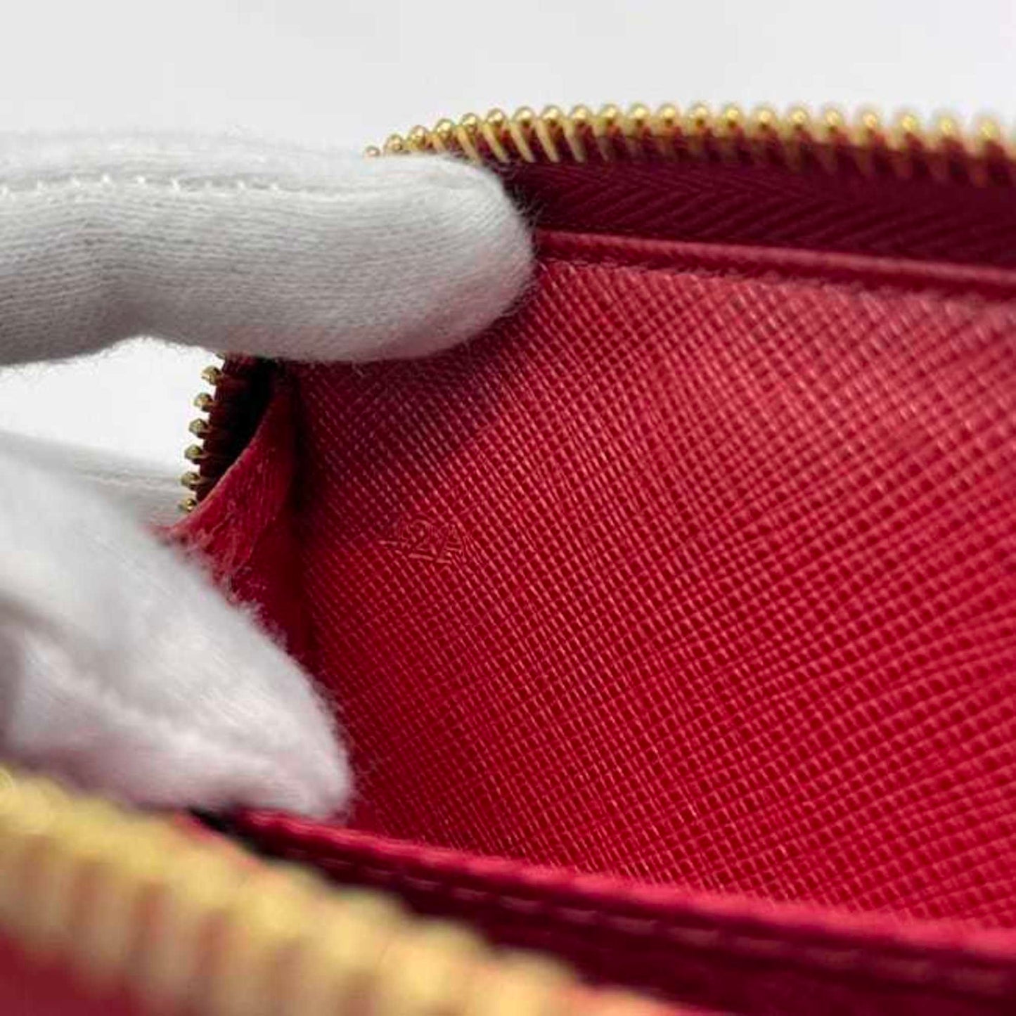 Prada Card Case Ec-23348 Red 1Ml040 Saffiano Leather 42A Prada Compact