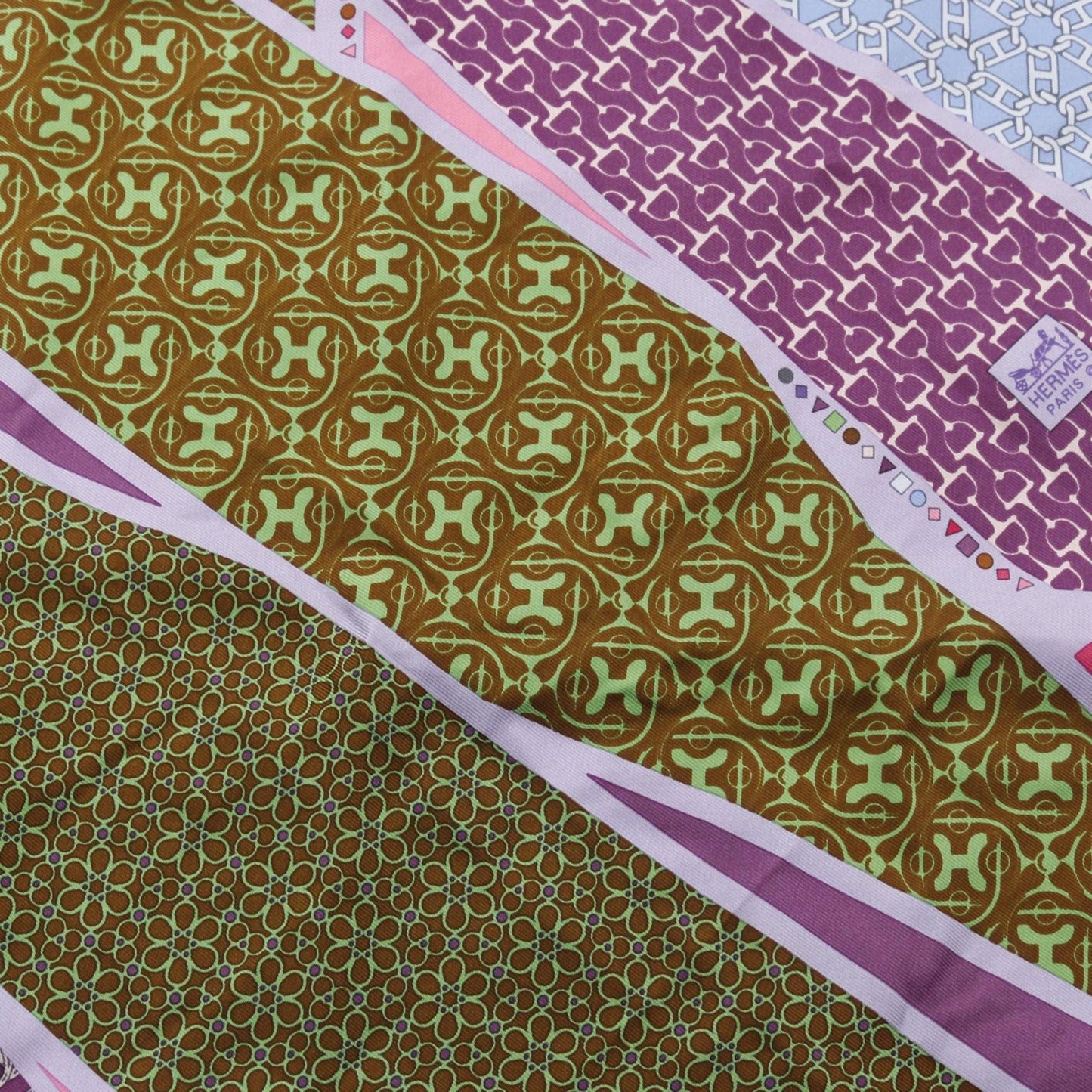 Hermes Herms Petit Carre 45 (Carre En Cravates) Silk Scarf