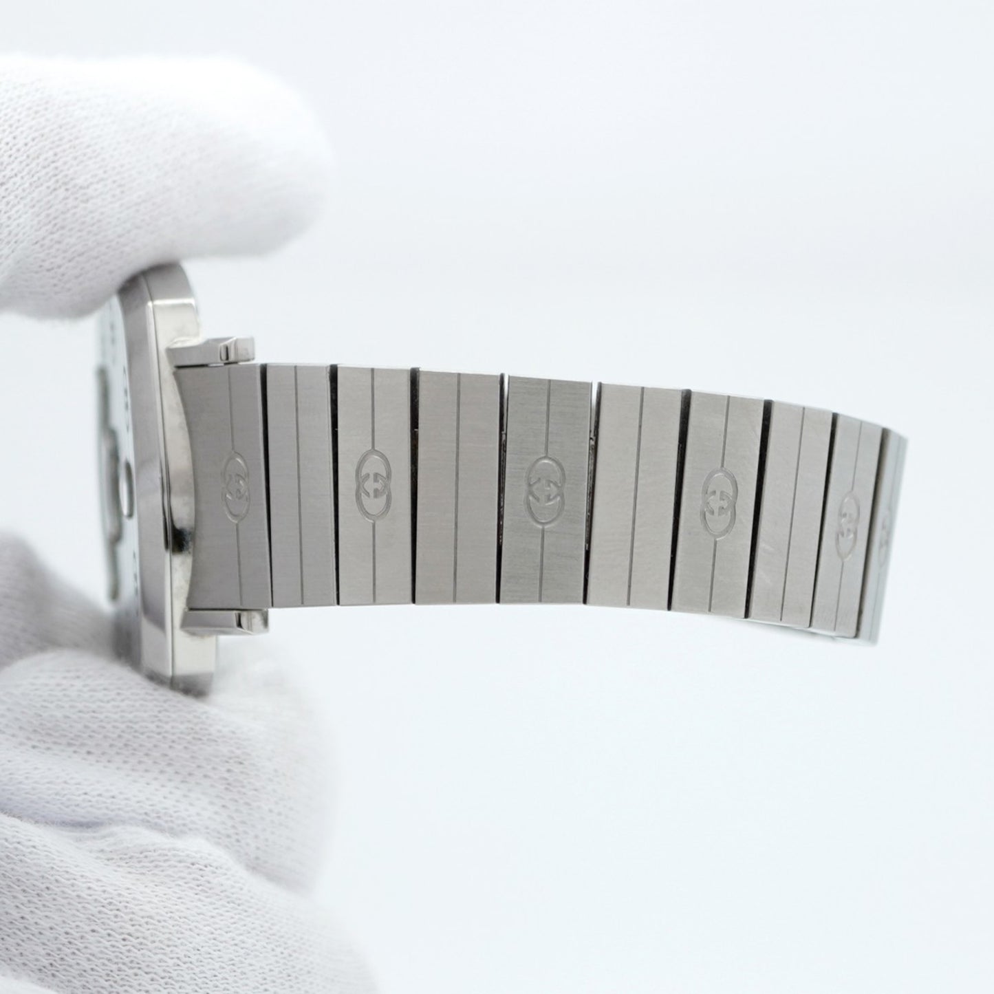 Gucci Grip 157.4 White Dial
