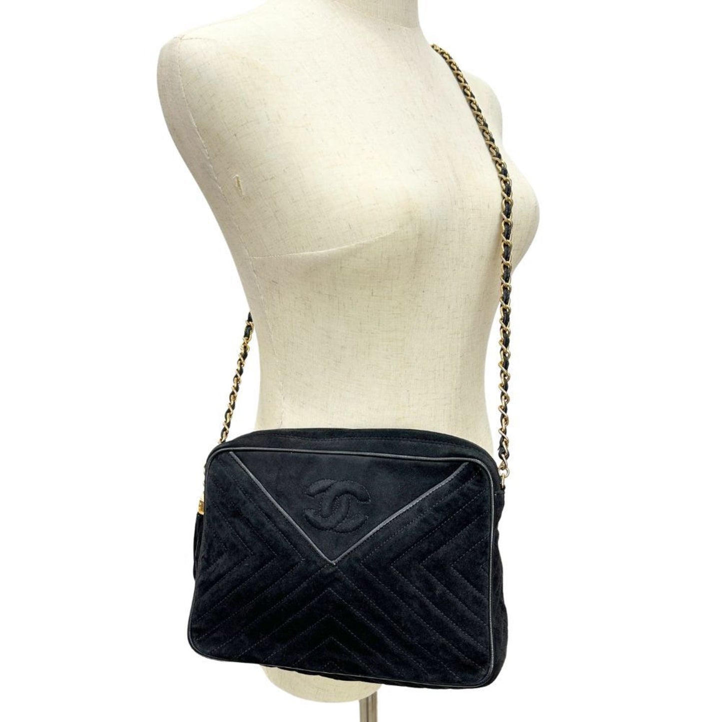 Chanel Chainshoulder Shoulder Bag V Stitch Suede 2000 A5