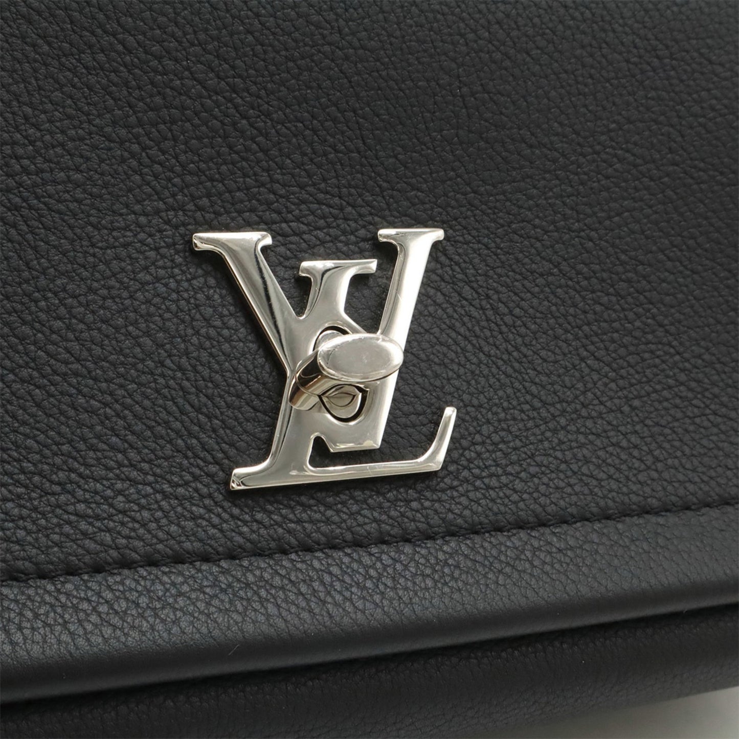 Louis Vuitton Lockme Ii Bb Chain Shoulder Bag/Handbag In Noir Black