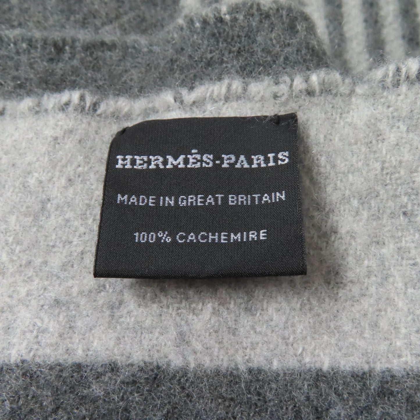 Hermes Sangle Boucle 100% Cashmere Antogracito Gris Clair Fringed Scarf