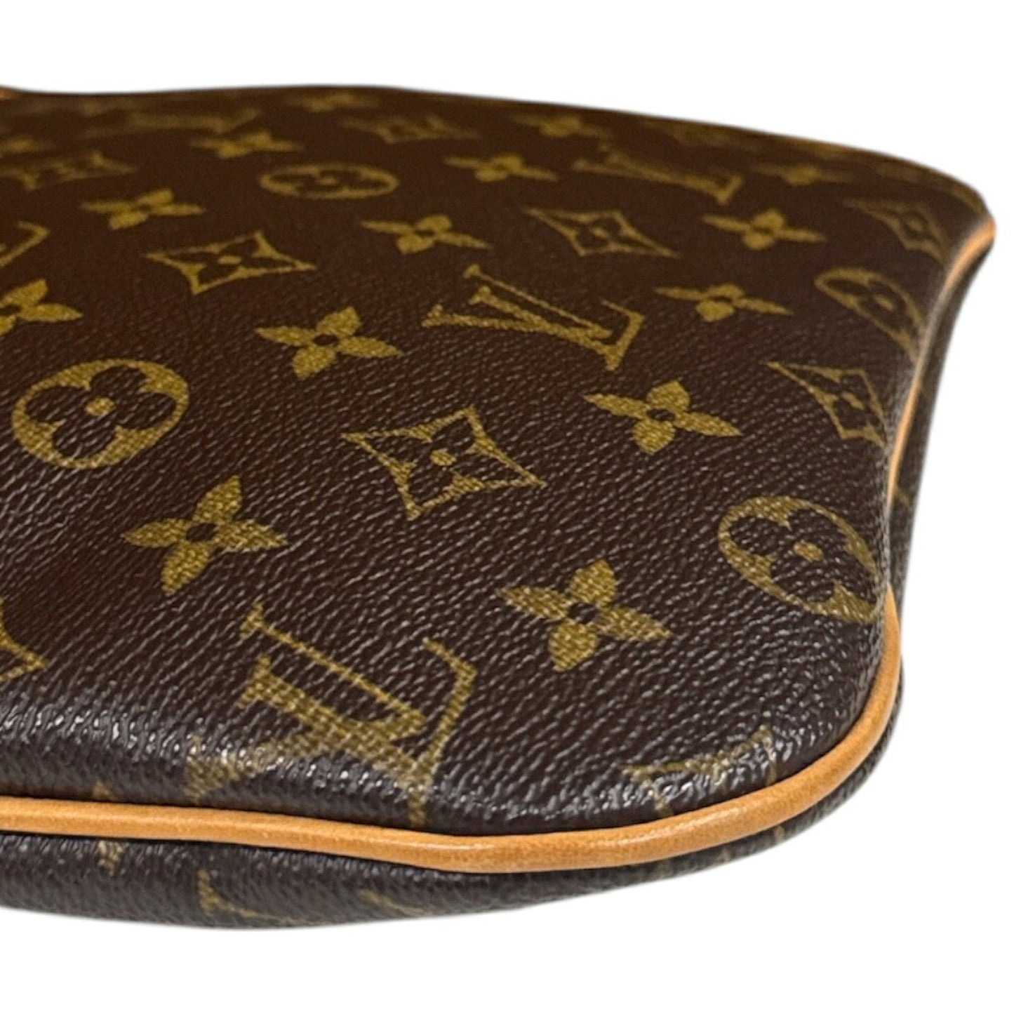 Louis Vuitton Pochette Bosphore Monogram Shoulder Bag In Canvas
