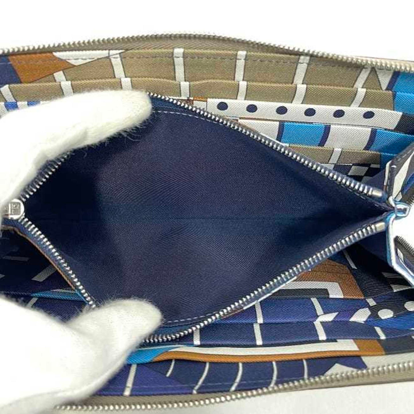 Hermes Round Long Wallet Azap Silkin F-22990 Beige Etoupe Leather Epsom Silk Z Stamp Hermes