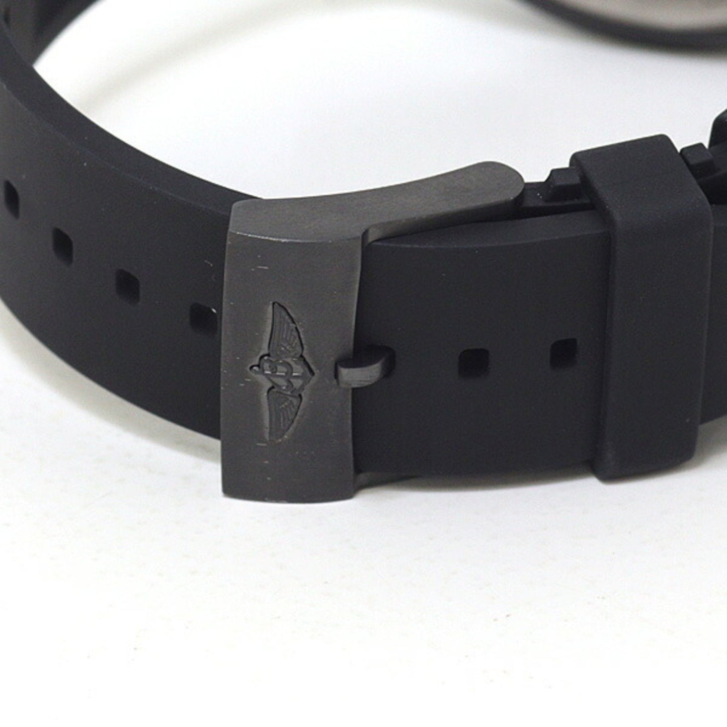 Breitling Avenger Blackbird V17311