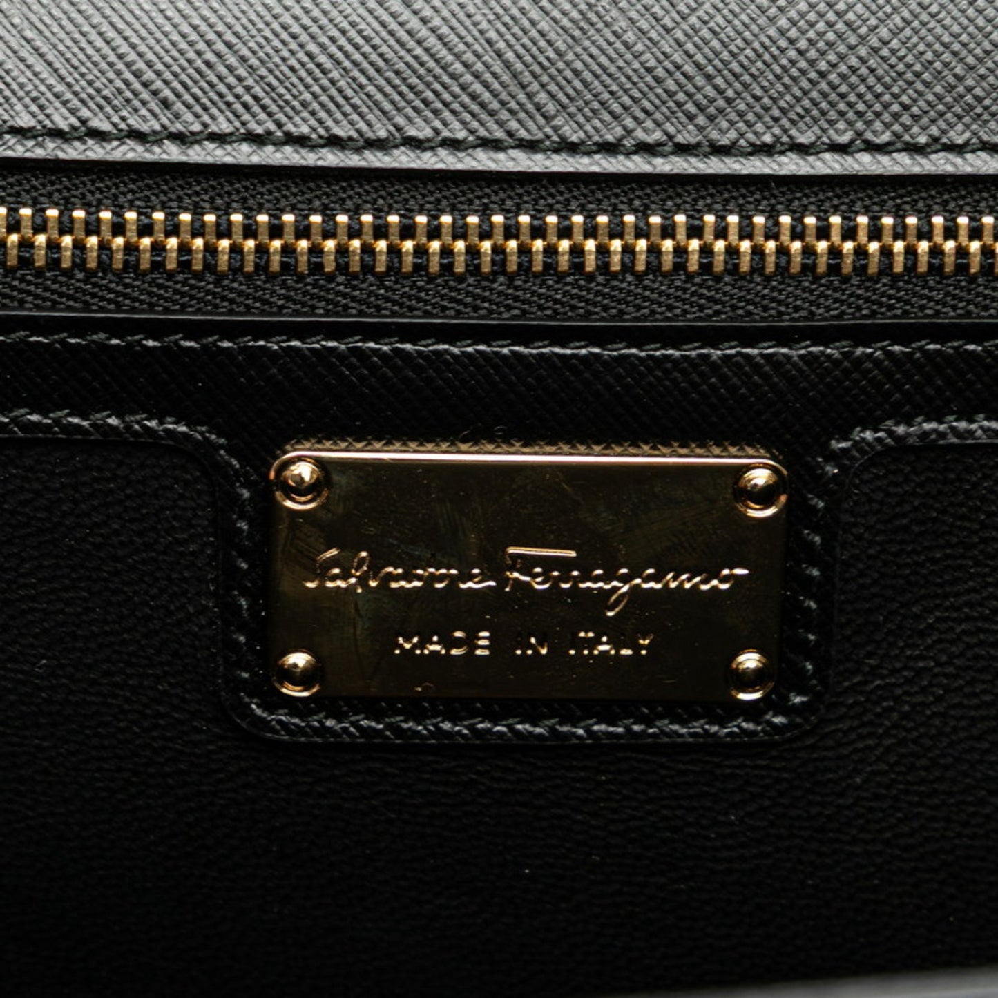 Salvatore Ferragamo Vara Ribbon Stripe Chain Shoulder Bag In Black