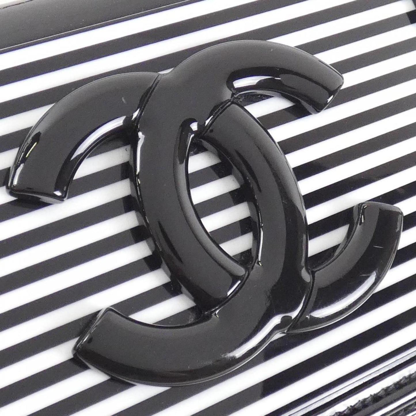 Chanel Boy 92072 Shoulder Bag