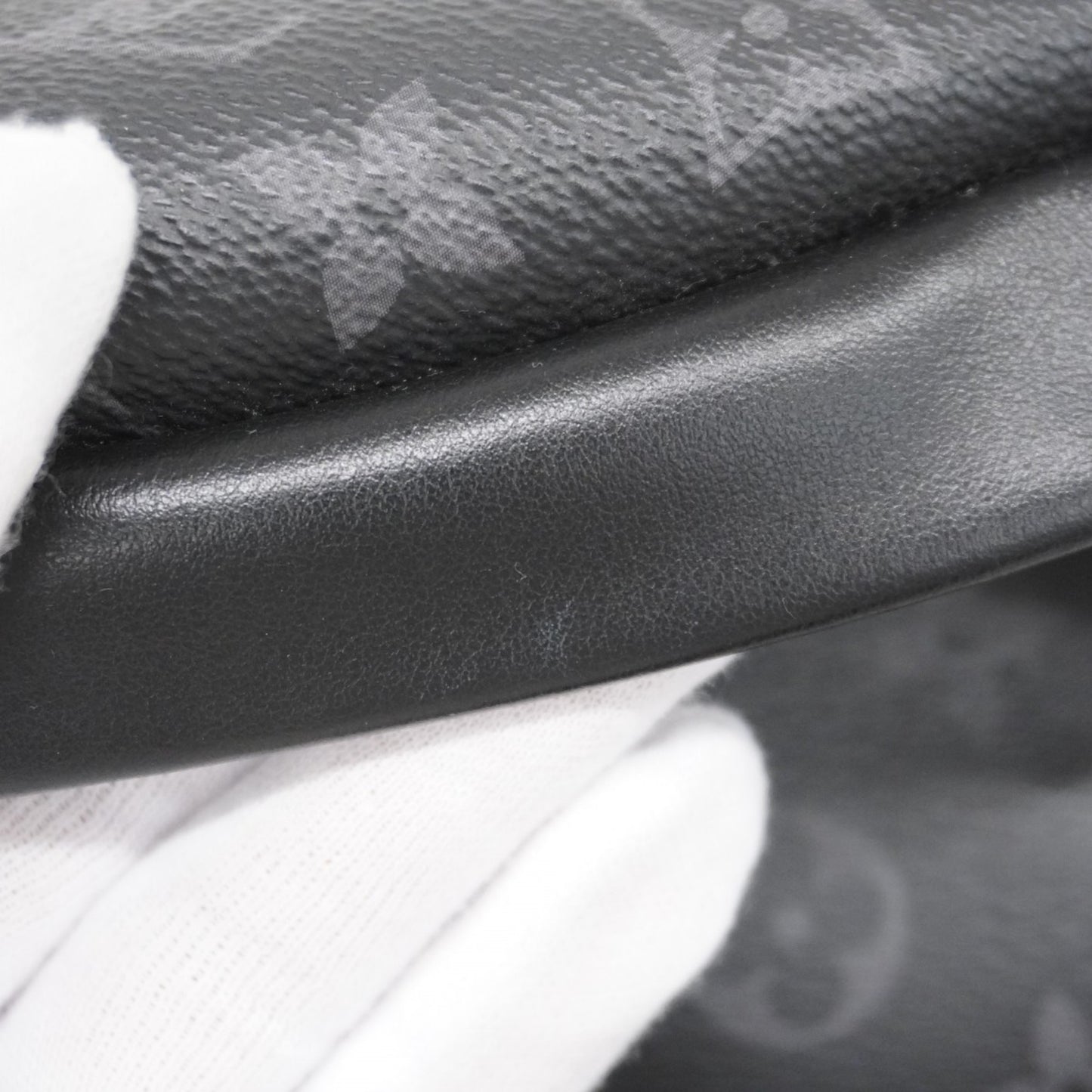 Louis Vuitton Monogram Eclipse Discovery Bum Bag M44336 Black
