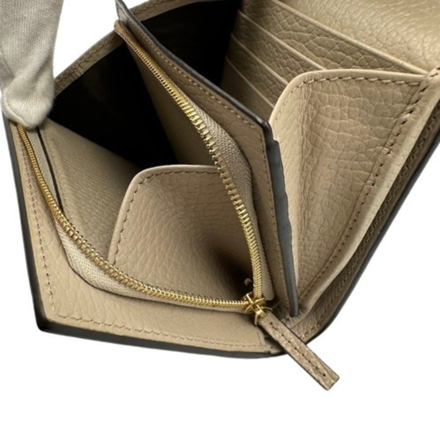 Gucci Gg Marmont Bi-Fold Wallet 598587