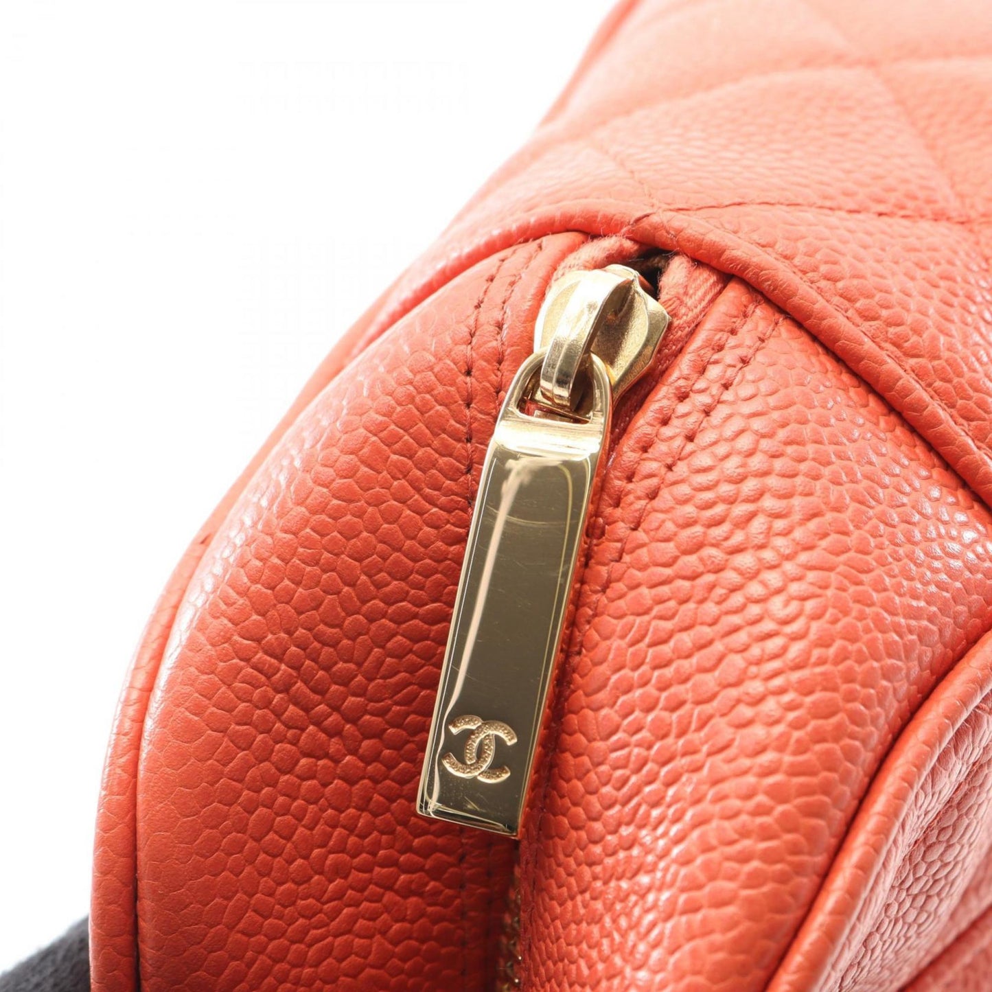 Chanel Matelasse Handbag In Calfskin Leather