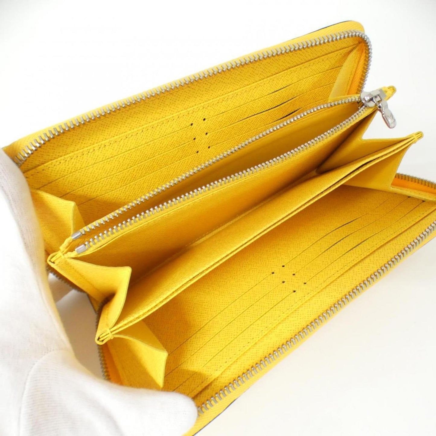 Louis Vuitton Epi Zippy Wallet M81229