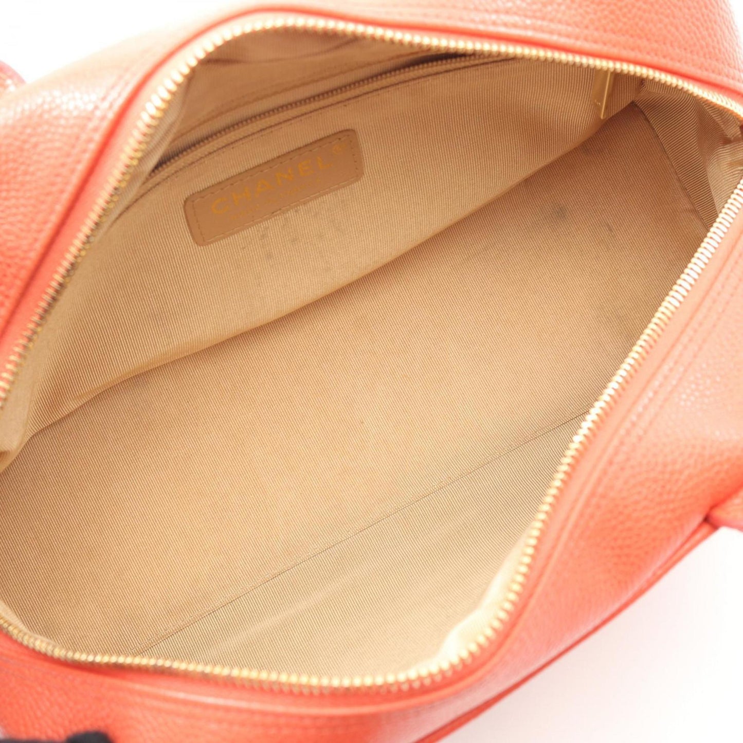 Chanel Matelasse Handbag In Calfskin Leather