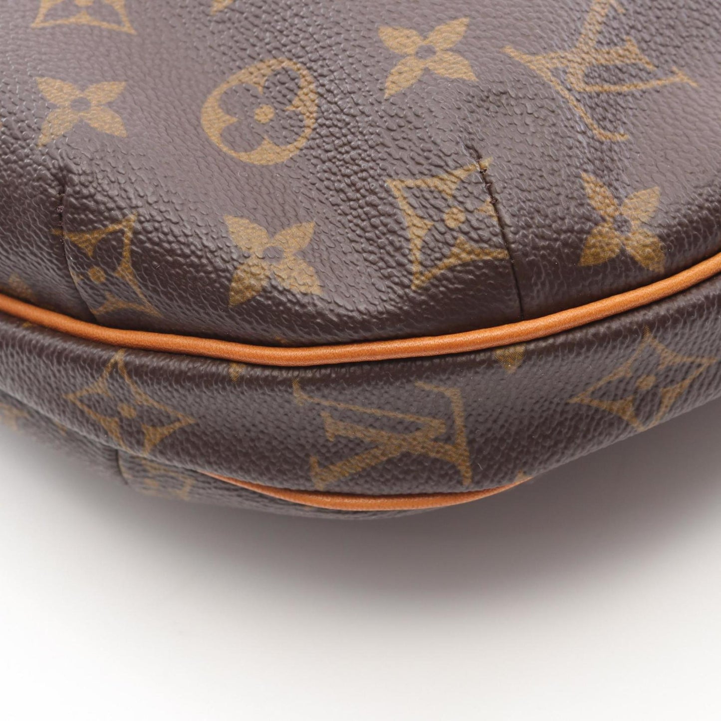 Louis Vuitton Croissant Mm Shoulder Bag