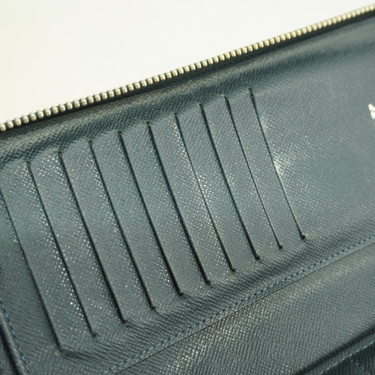 Louis Vuitton Taiga Zippy Wallet Vertical M30510 Blue Marine