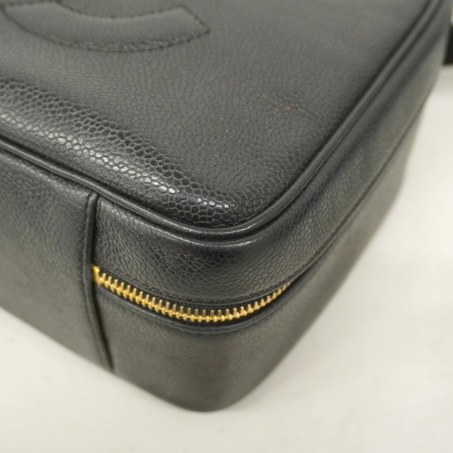 Chanel Vanity Bag In Caviar Skin