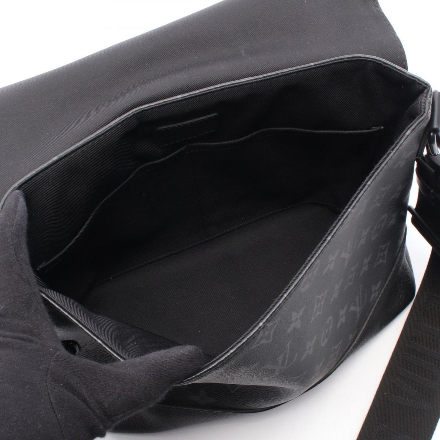 Louis Vuitton Saumur Messenger Shoulder Bag In Coated Canvas And Leather