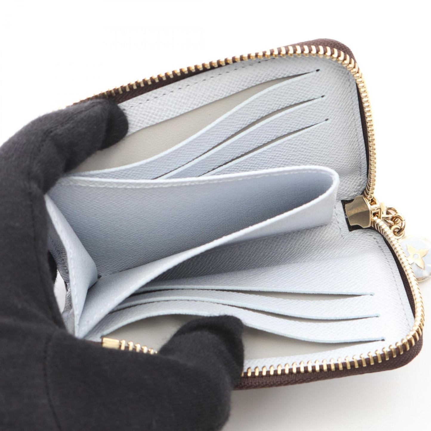 Louis Vuitton Portefeuille Noah Compact Tri-Fold Wallet In Coated Canvas With Monogram Design