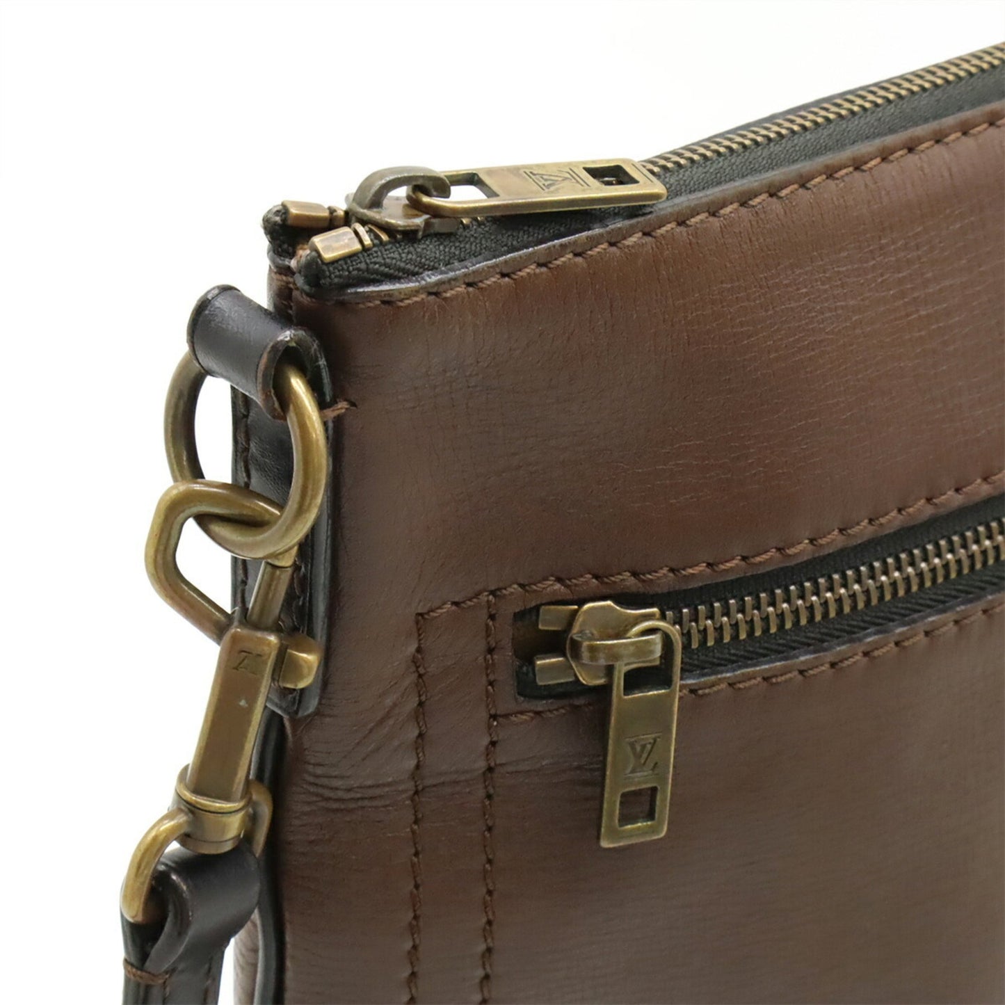 Louis Vuitton Utah Sac Plat Shoulder Bag