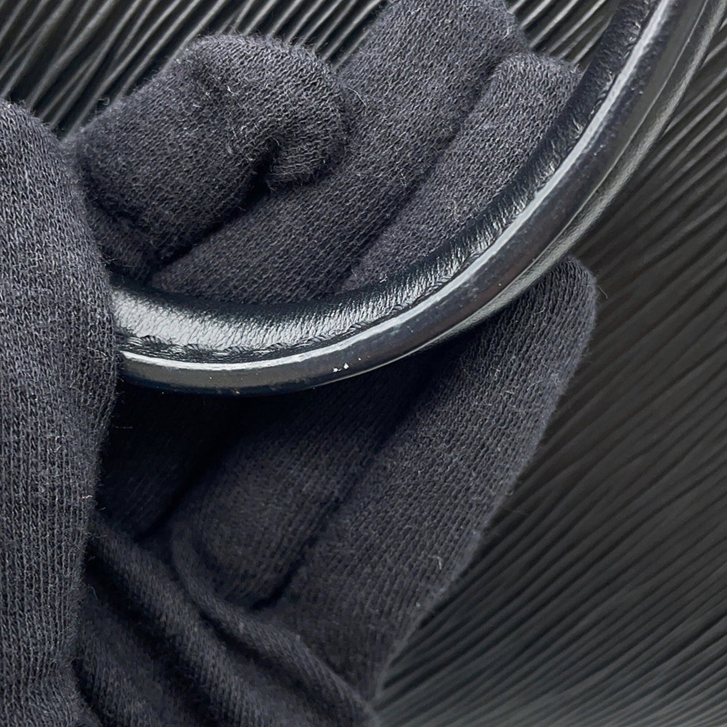 Shoulder Bag Epi Leather - Louis Vuitton Handbag