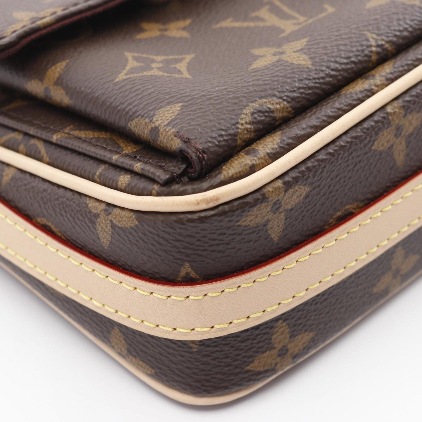 Louis Vuitton Vivacite Shoulder Bag Coated Canvas Leather Monogram
