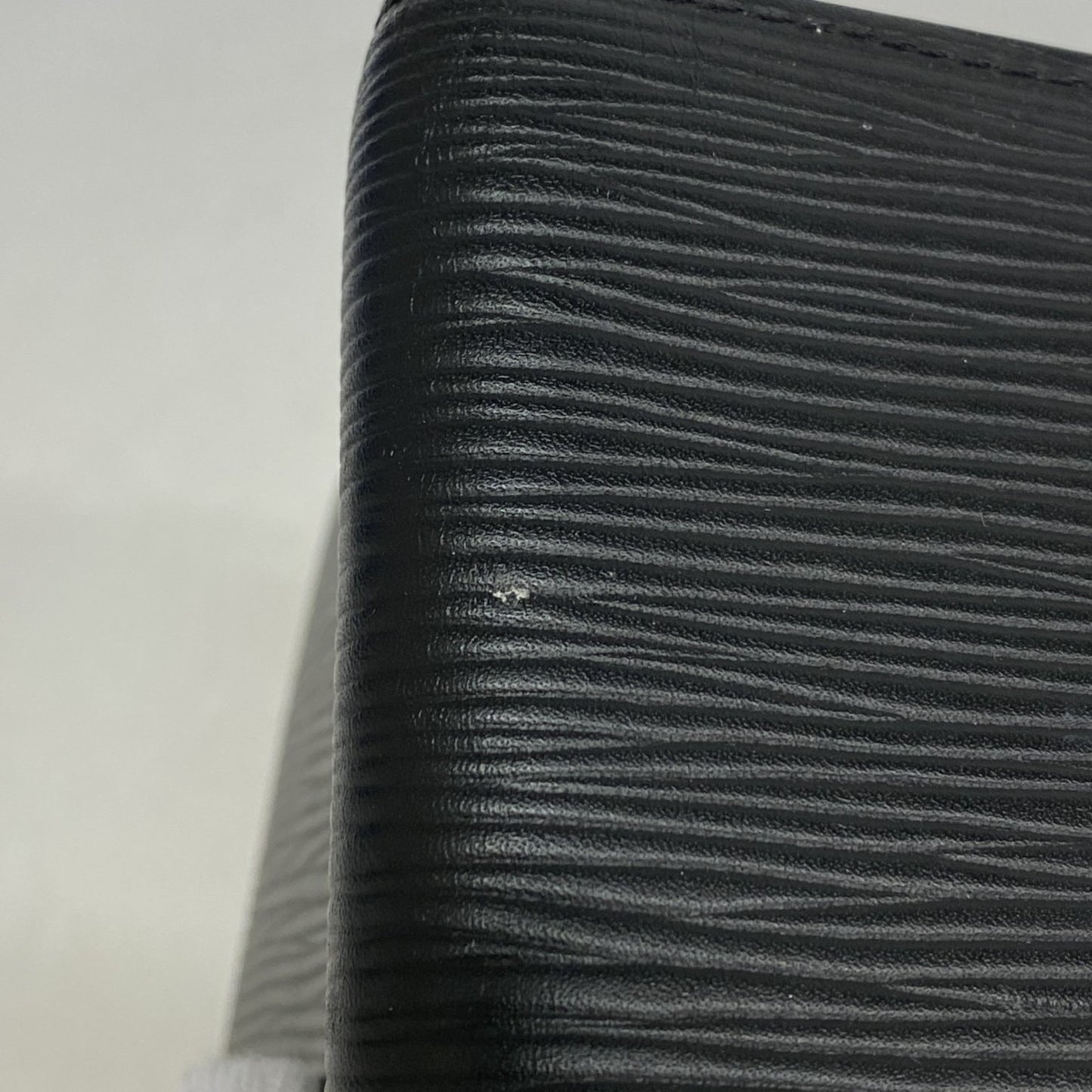 Louis Vuitton Epi Wallet Lv Circle Portefeuille Multiple M67907 Noir