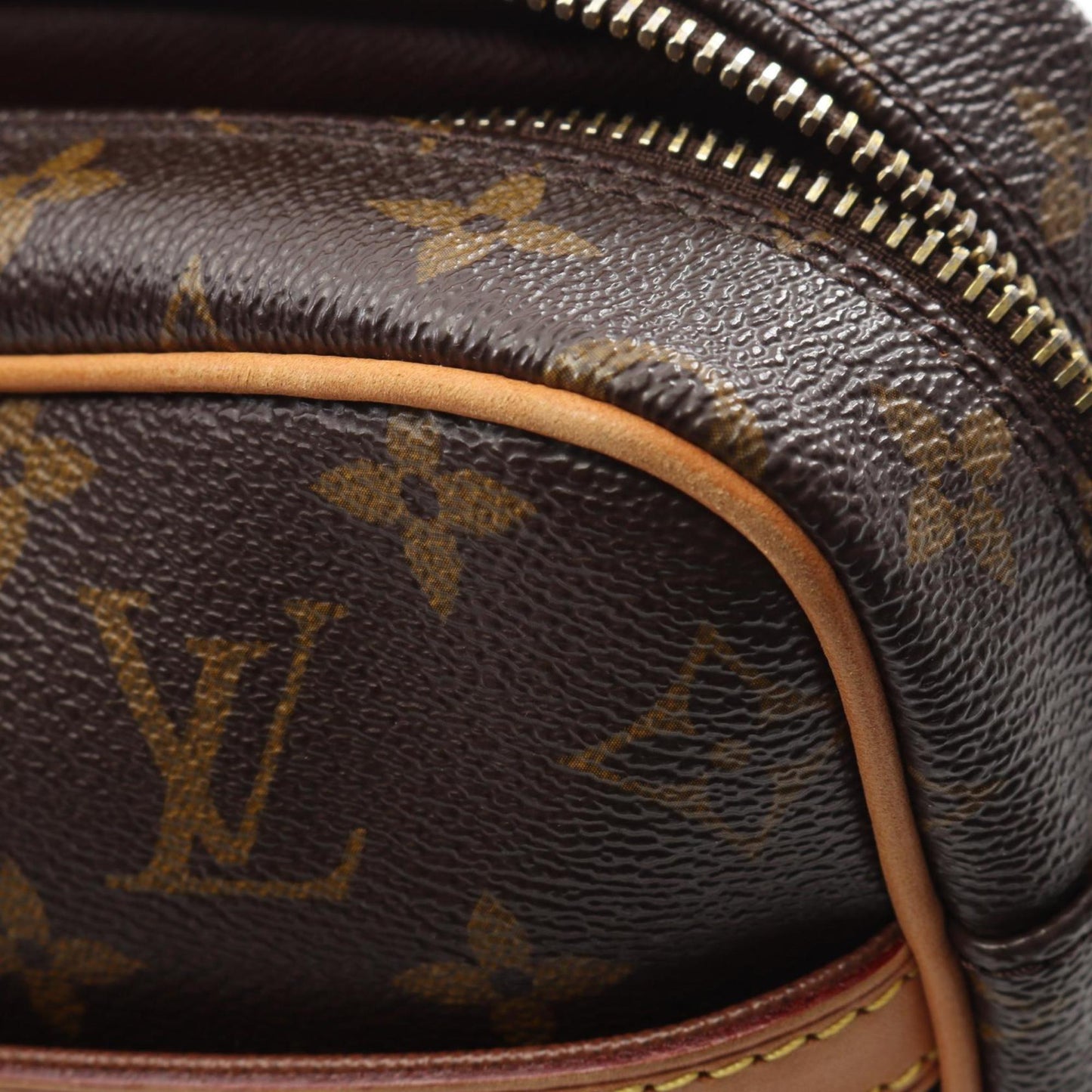 Louis Vuitton Trocadero 27 Shoulder Bag