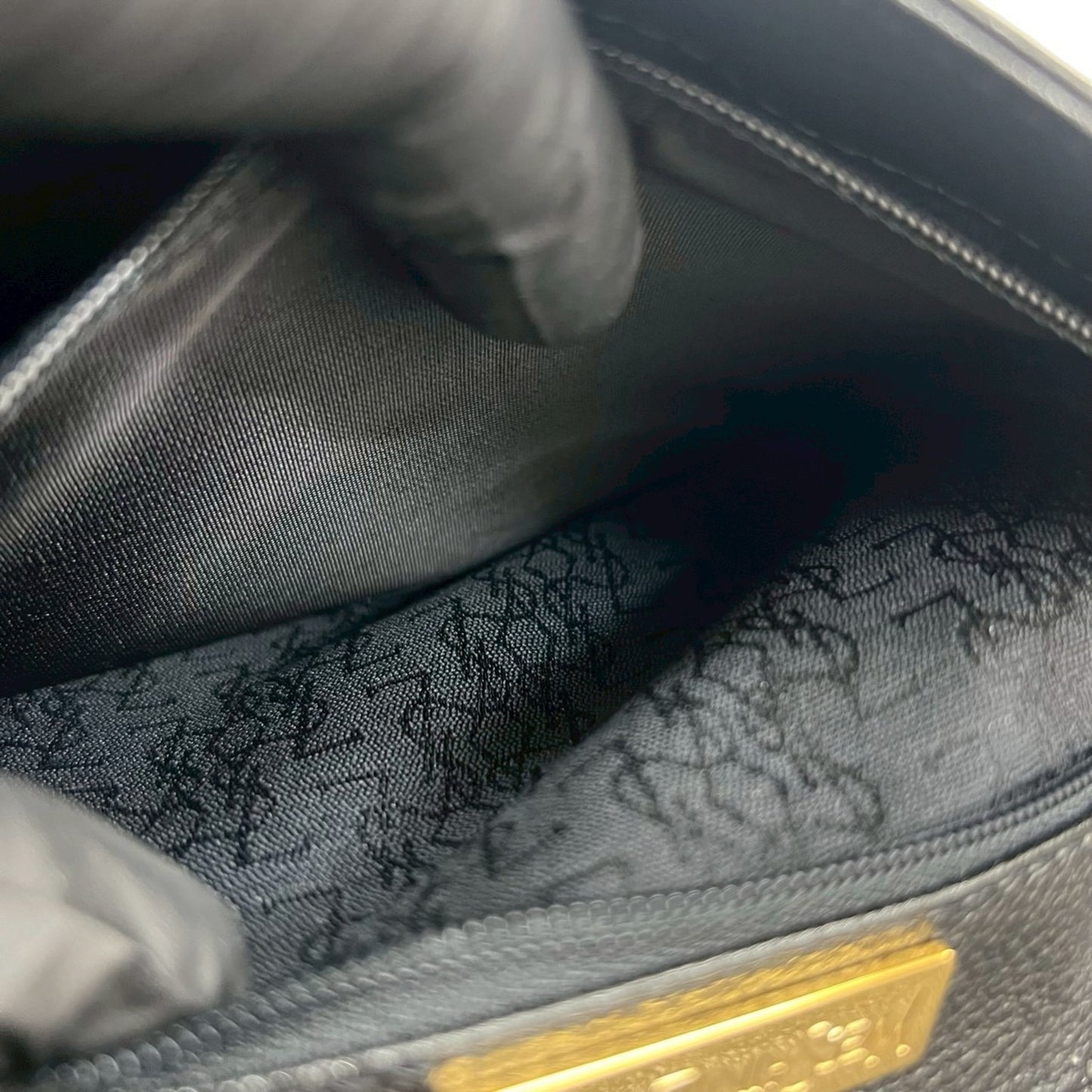 Yves Saint Laurent Ysl Logo Leather Shoulder Bag Pochette Black 88017