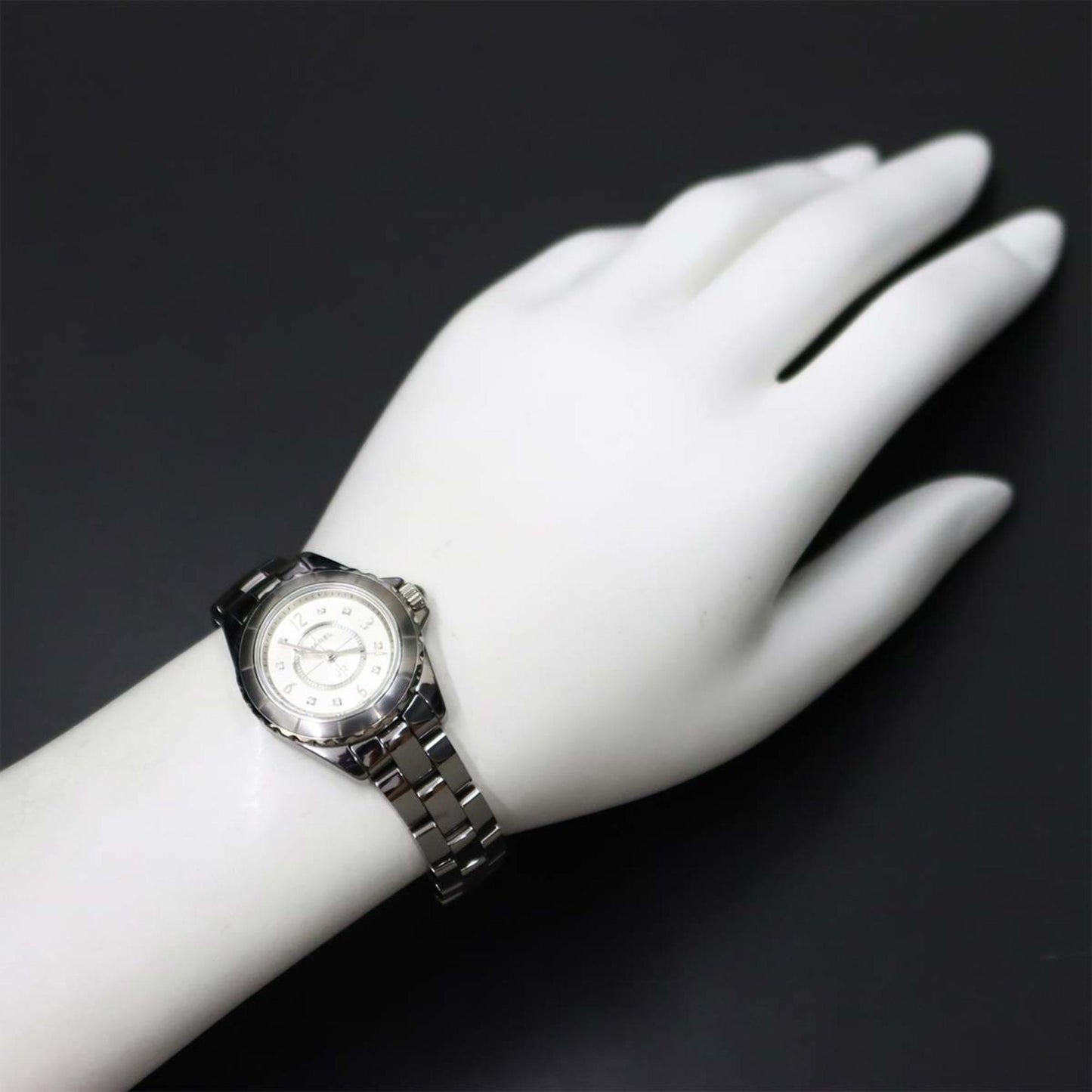 Chanel J12 Chromatic 29Mm H3401 Women'S Watch With Date Display