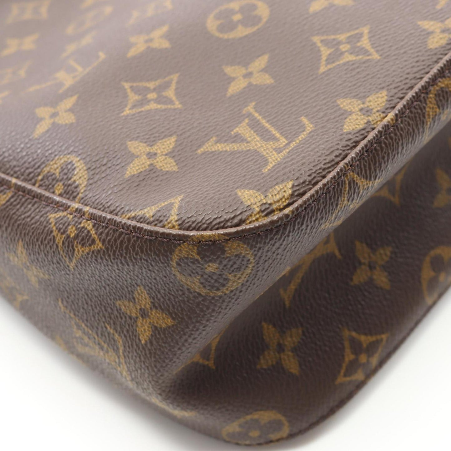 Louis Vuitton Looping Mm Shoulder Bag